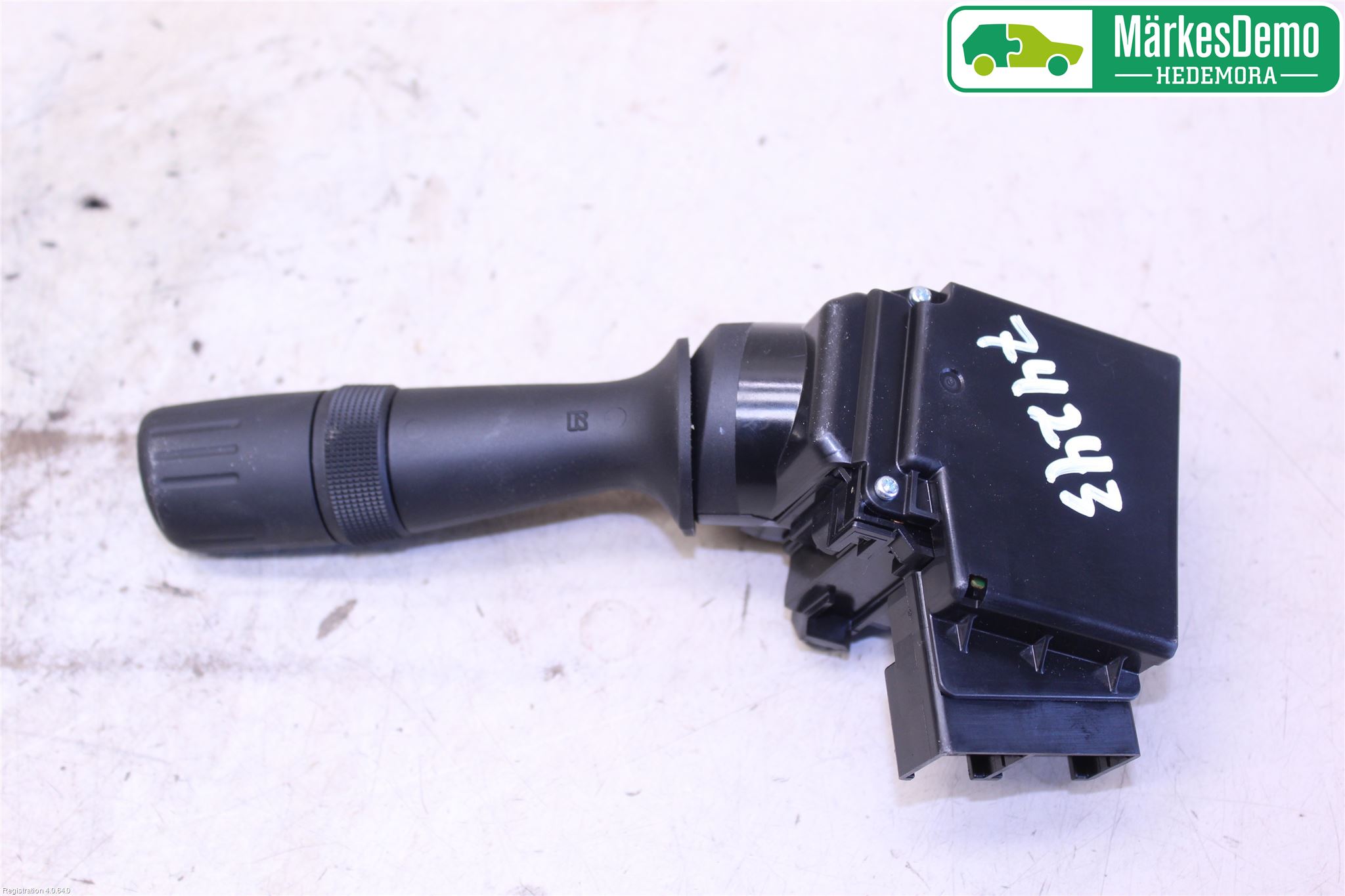 Toyota HILUX 16- Bryter Ratt Visker - Spyler