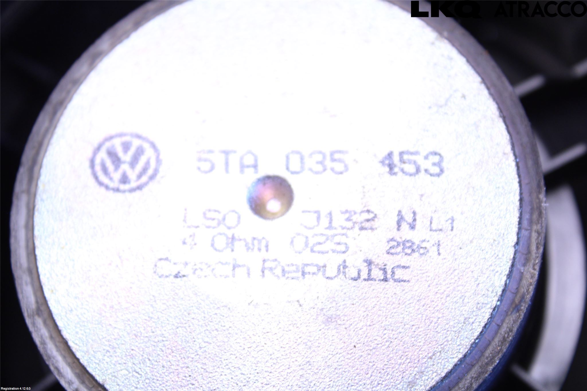 Volkswagen VW TOURAN 16- Innr Høyttaler