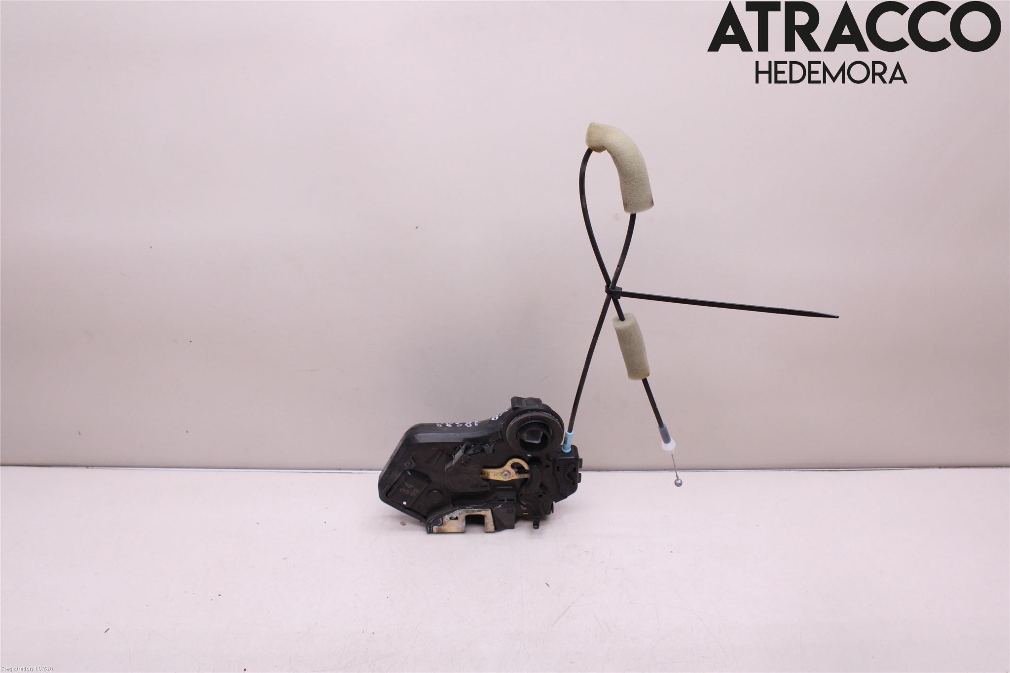 Toyota CAMRY    01-06 Dørlås - Låsekasse