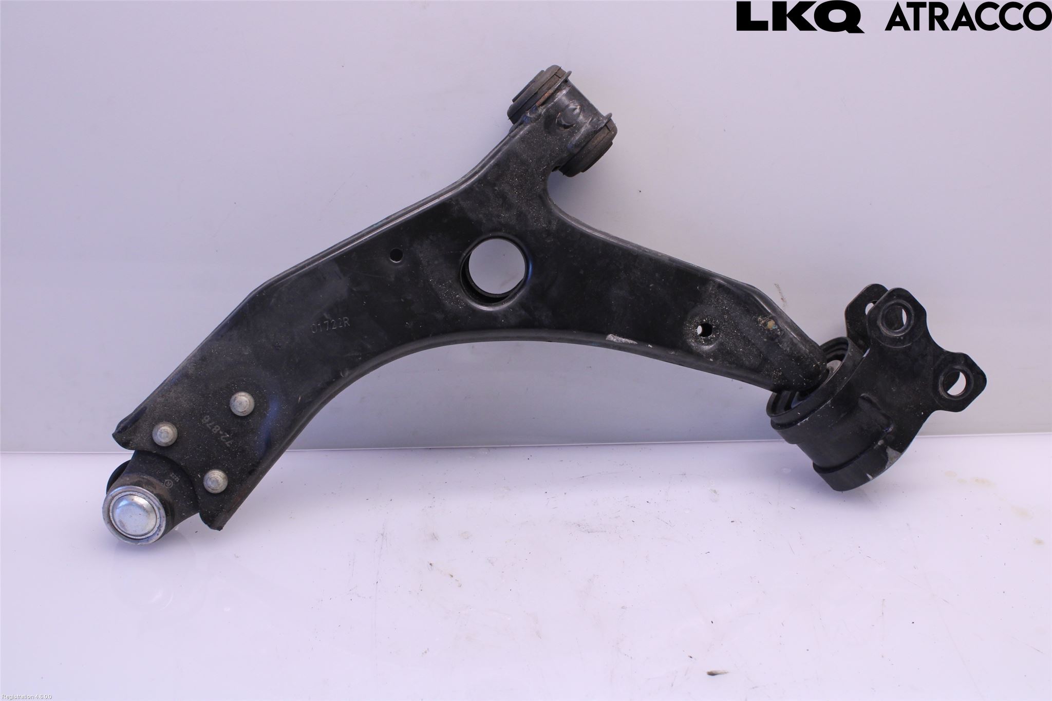 Ford FOCUS 08-11 Bærearm Foran Høyre Nedre