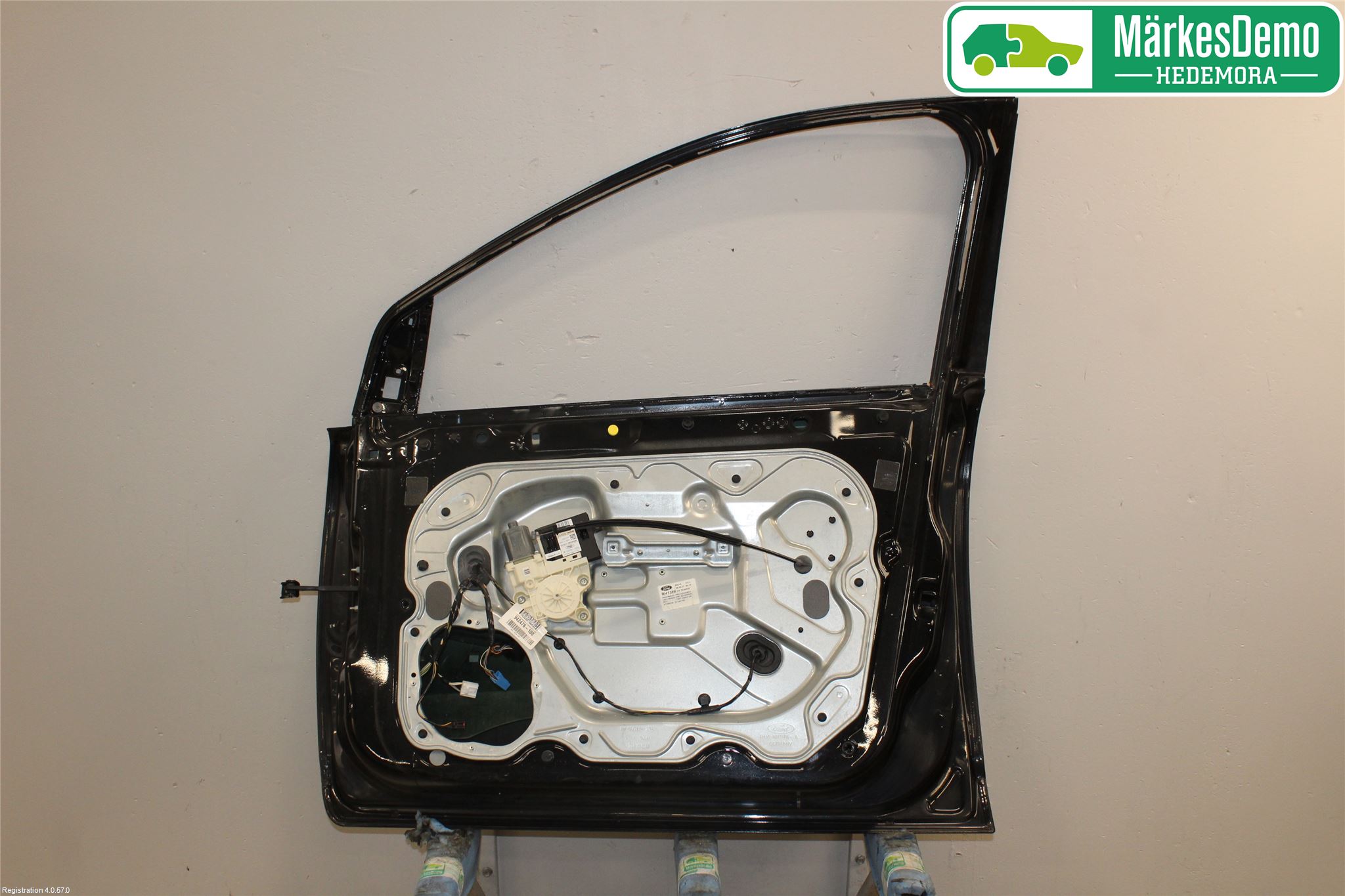 Ford FOCUS     04-07 Dør 4D Foran Høyre