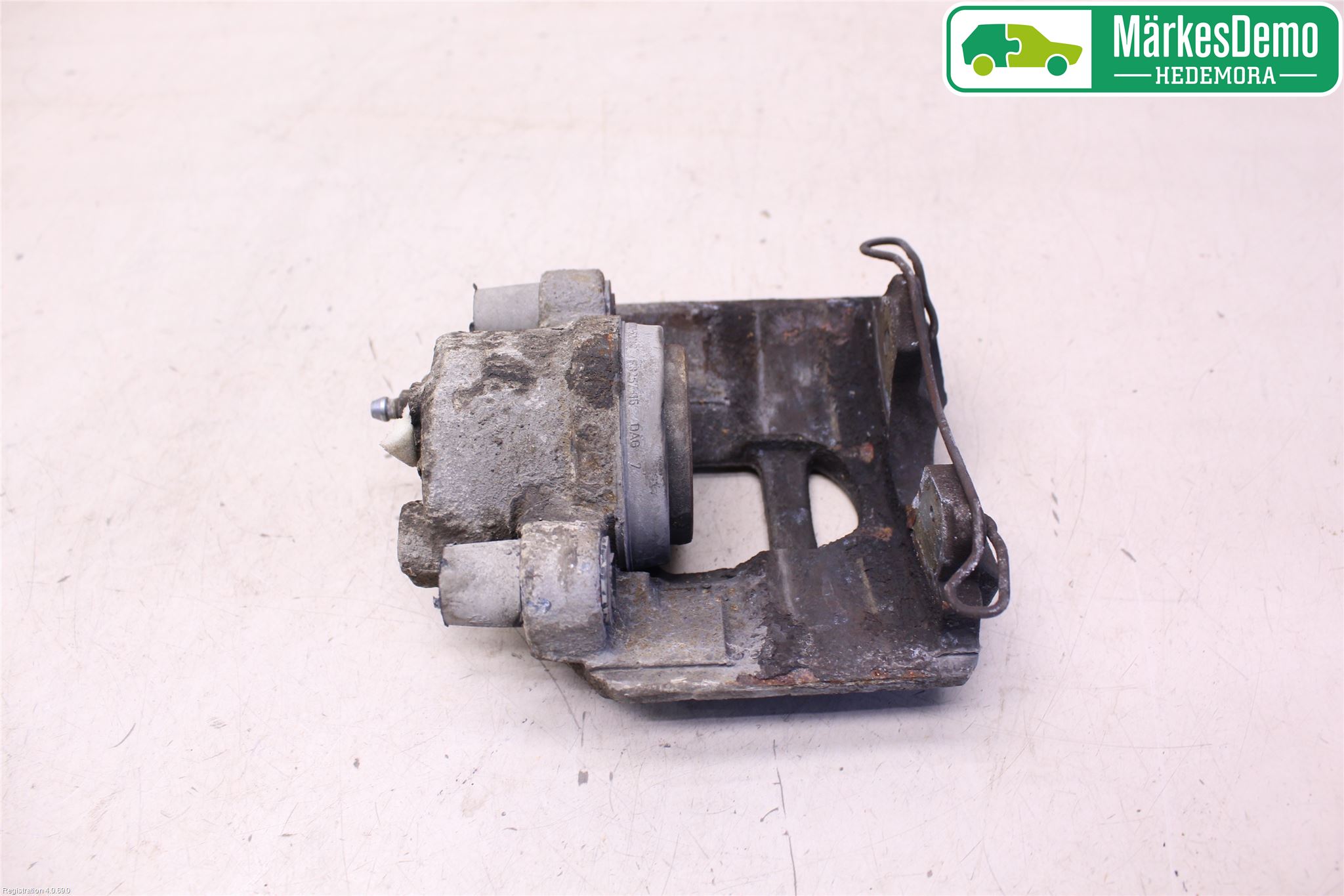 Toyota YARIS XP130 15-20 Bremsecaliper Foran Høyre