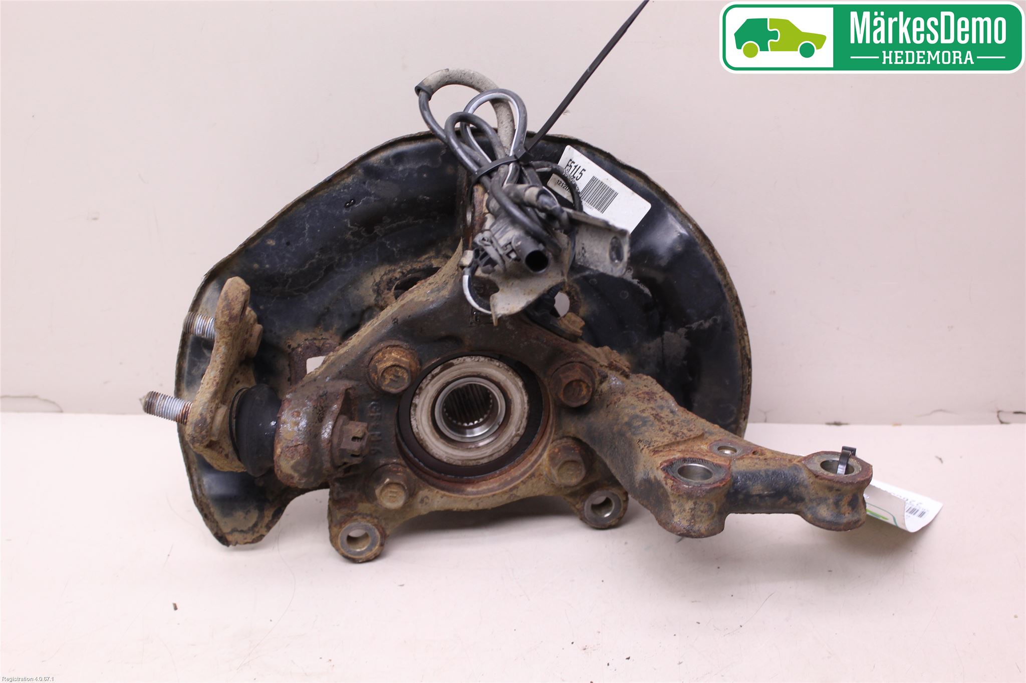 Toyota AURIS 13-19 Spindel Vf