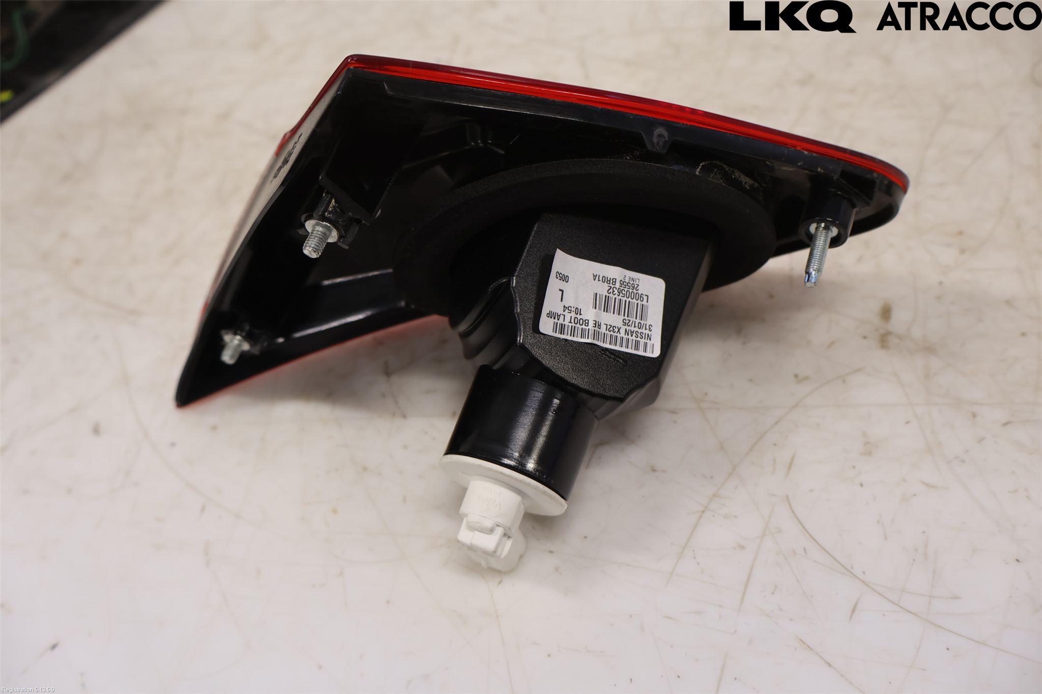 Nissan QASHQAI+2  10-14 Baklykt Venstre  På Luke(Indre