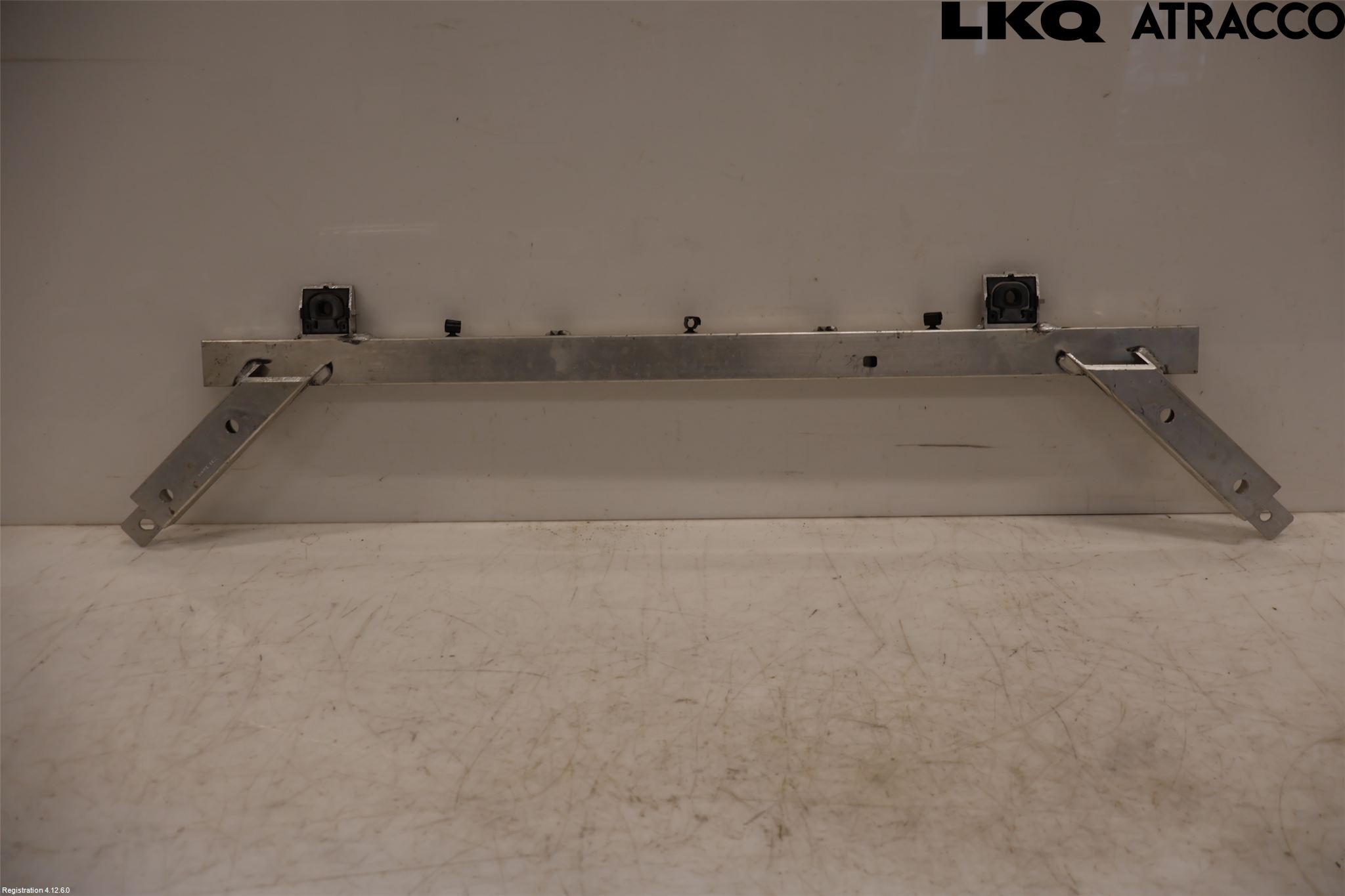 Volvo V90 17->> Radiator Feste - Ramme - Bjelk