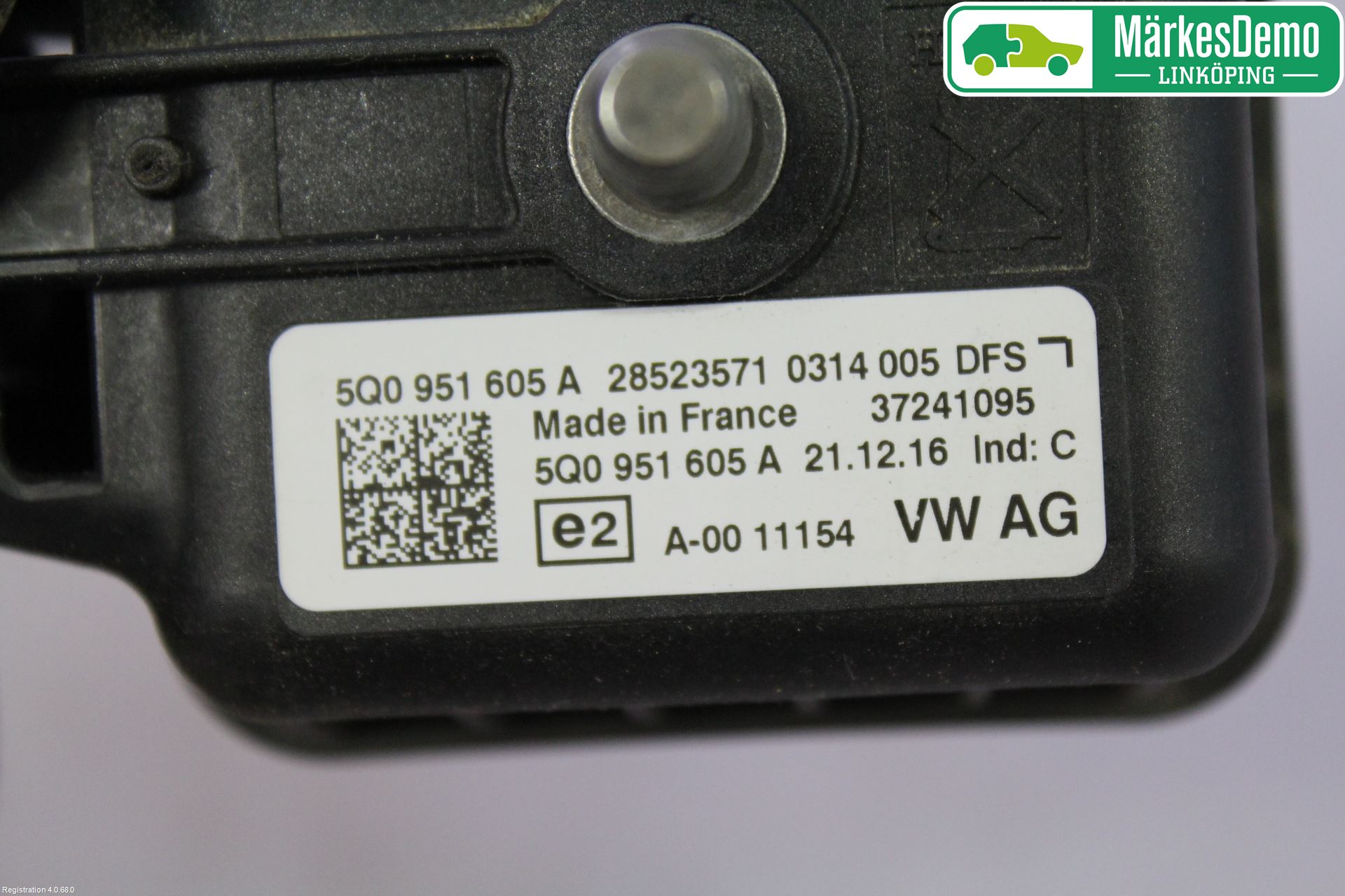 Volkswagen VW GOLF / E-GOLF VII 13-20 Bilalarm