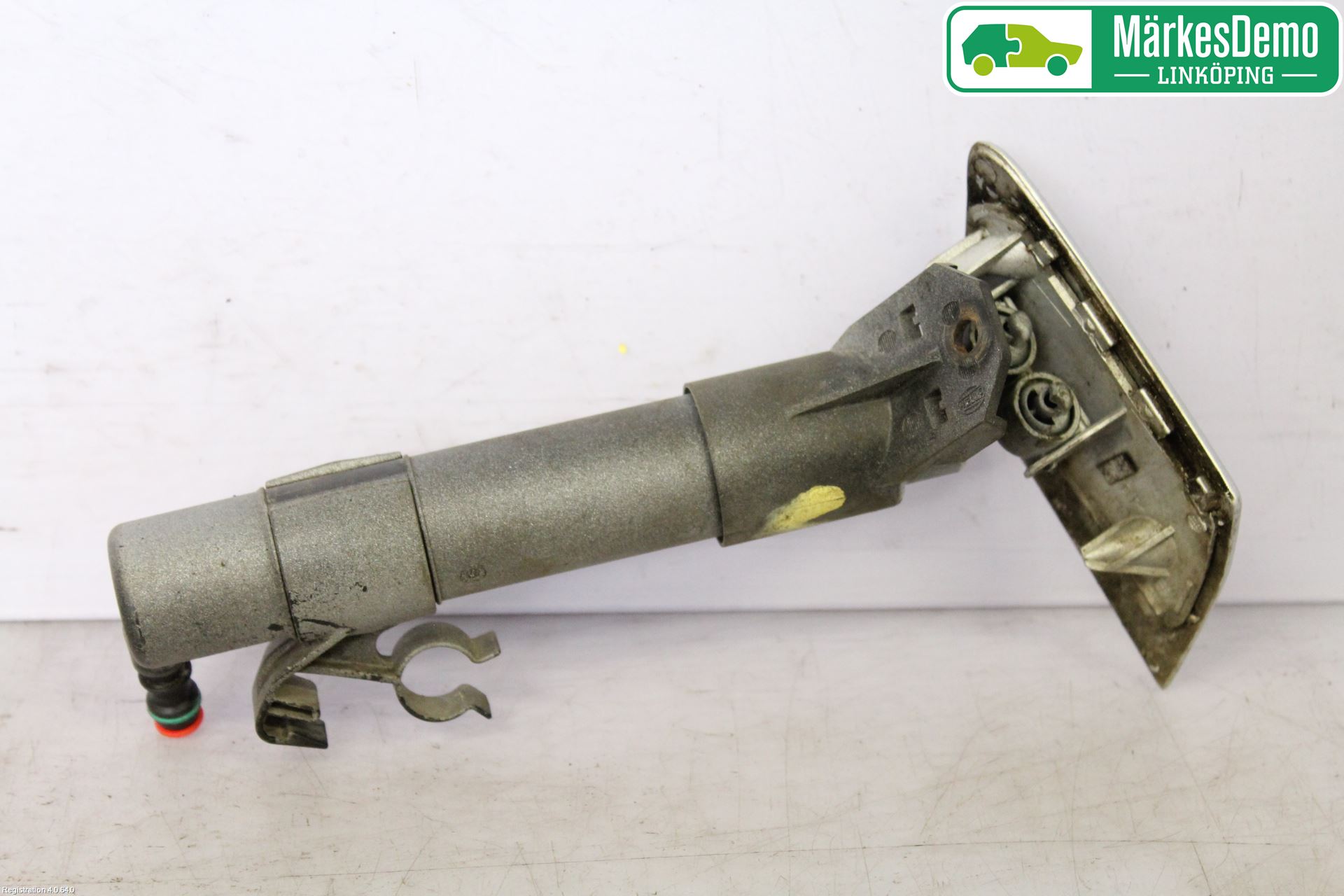 Volkswagen VW GOLF V 04-09 Spylerdyse Frontlykter