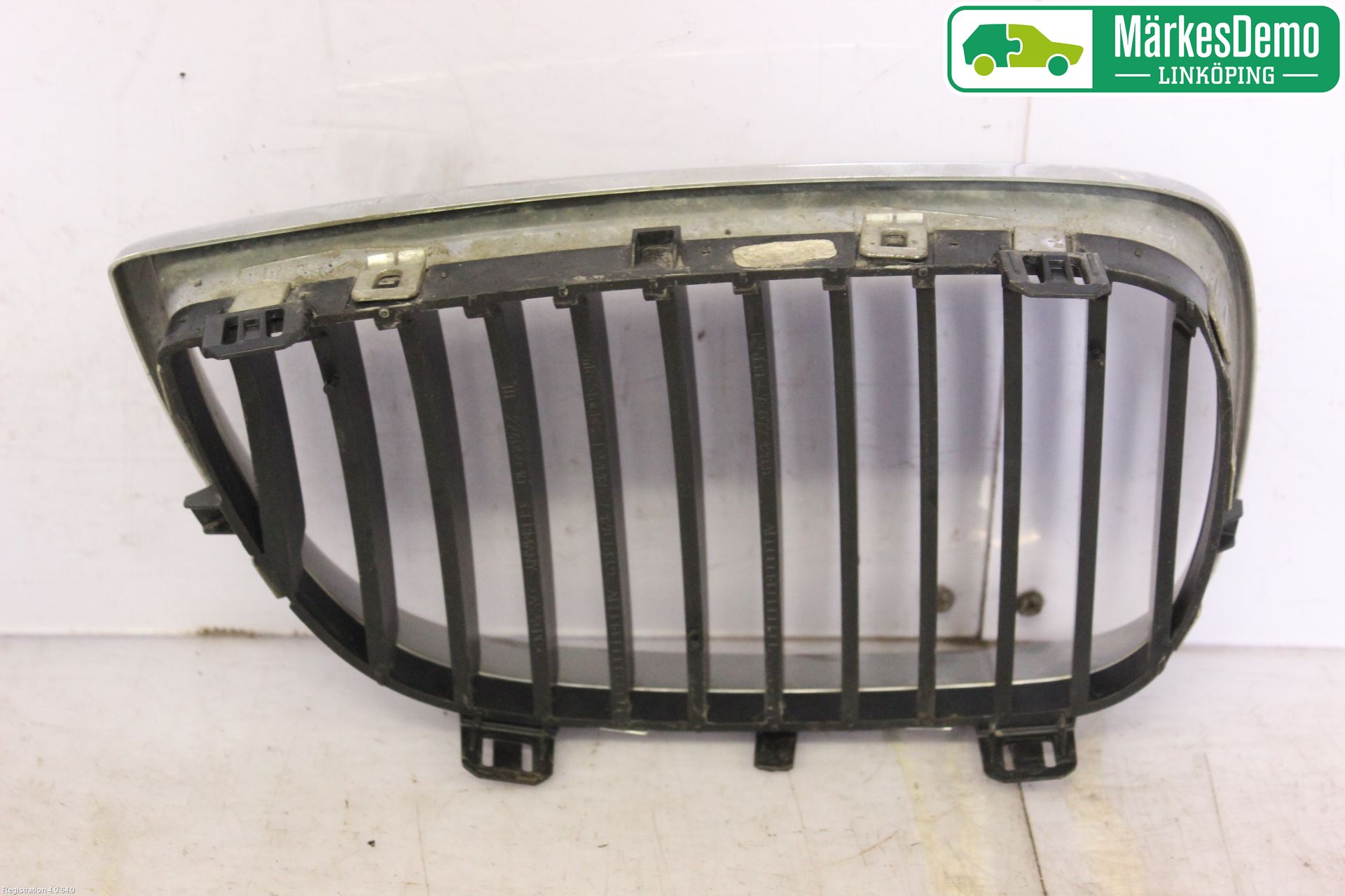BMW 1 E87/81 5D/3D 03-11 Grilldel Venstre