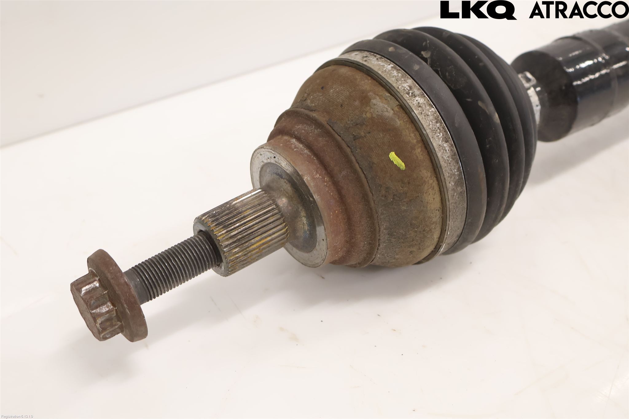 Volkswagen VW PASSAT 15-19 Drivaksel Foran Kompl Høyre