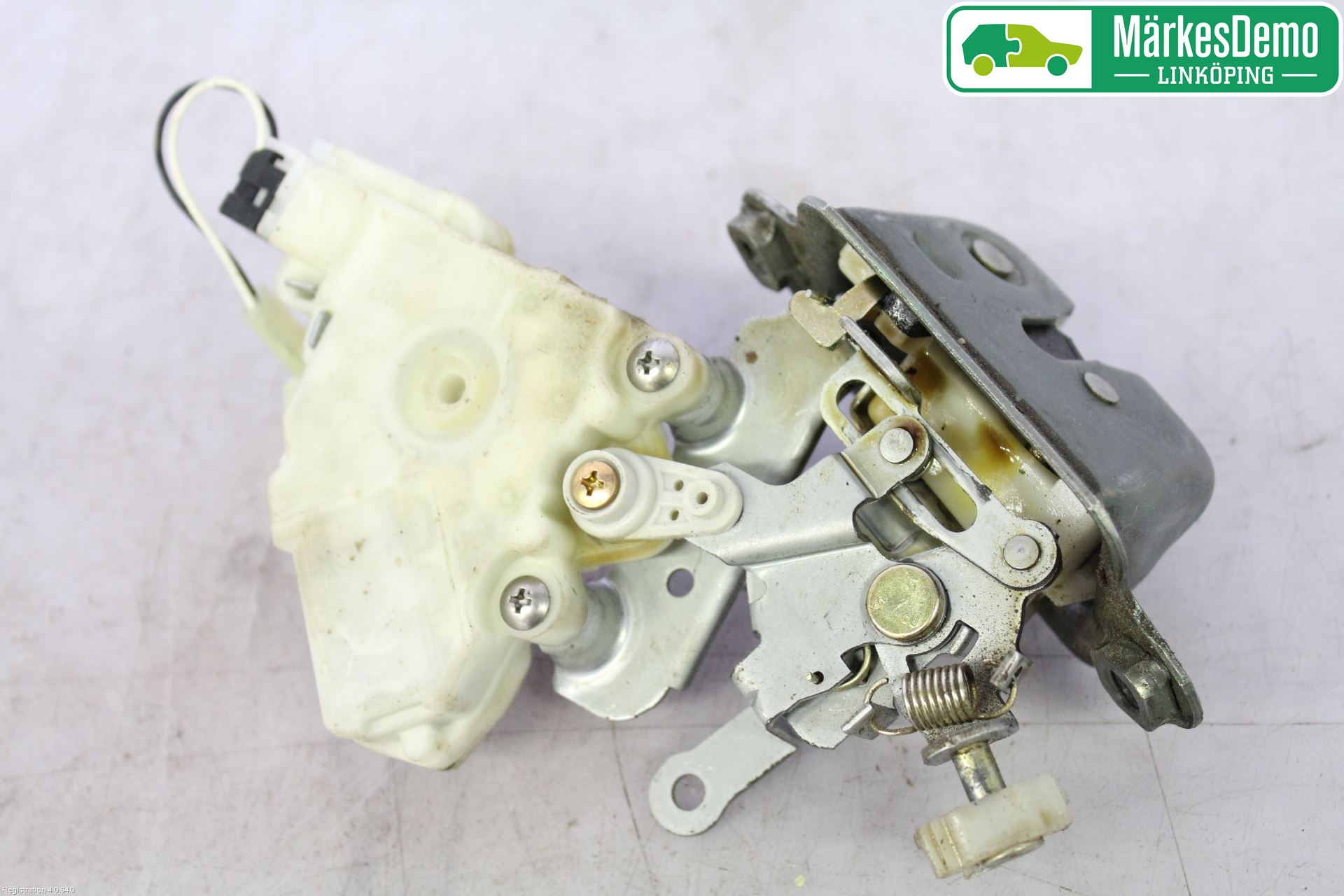 Subaru IMPREZA II  03-05 Bakluke-Lokk Låsekasse
