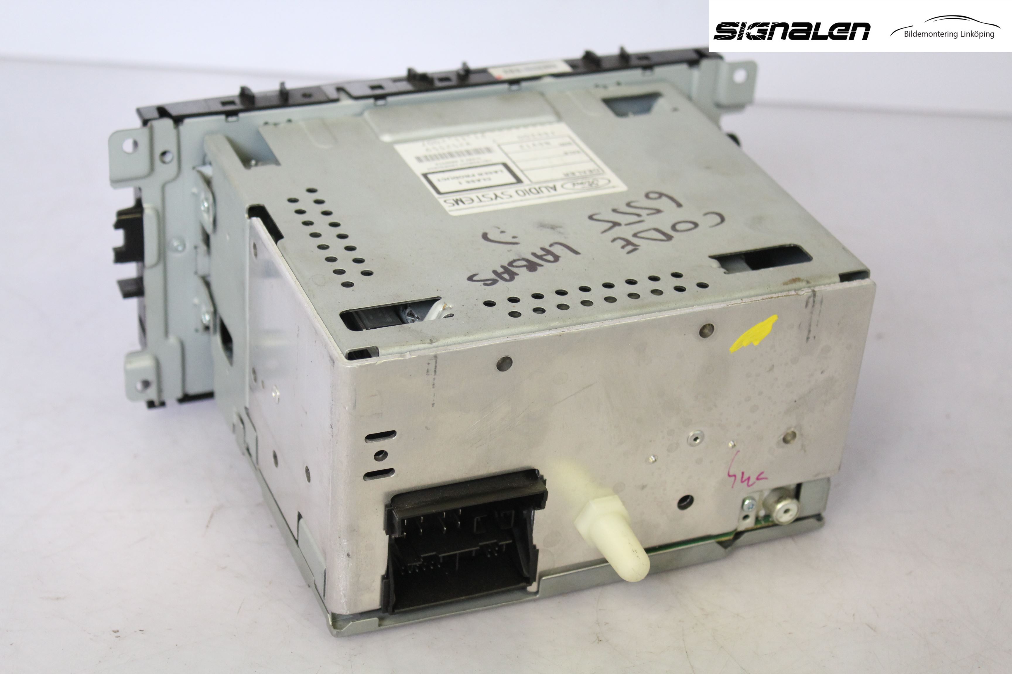 Ford FOCUS     04-07 Stereo Radio Med Cd