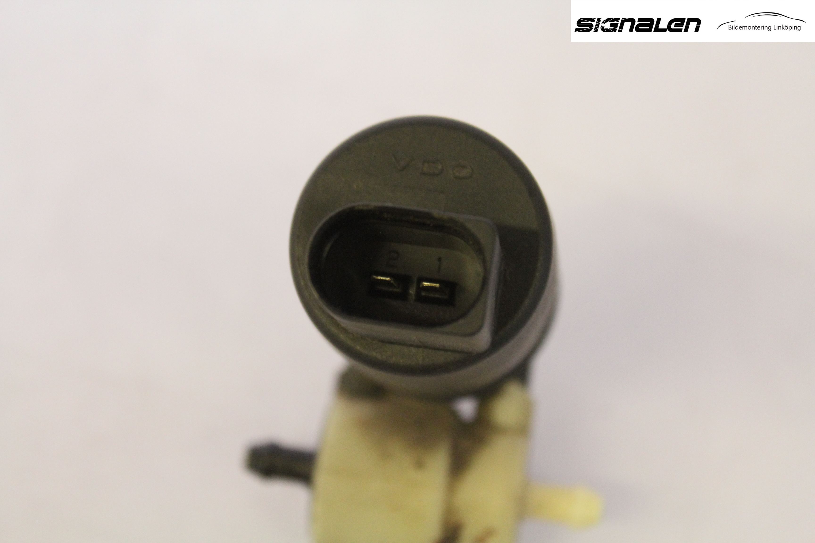 Mitsubishi COLT   04-08 Spylerpumpe Frontrute