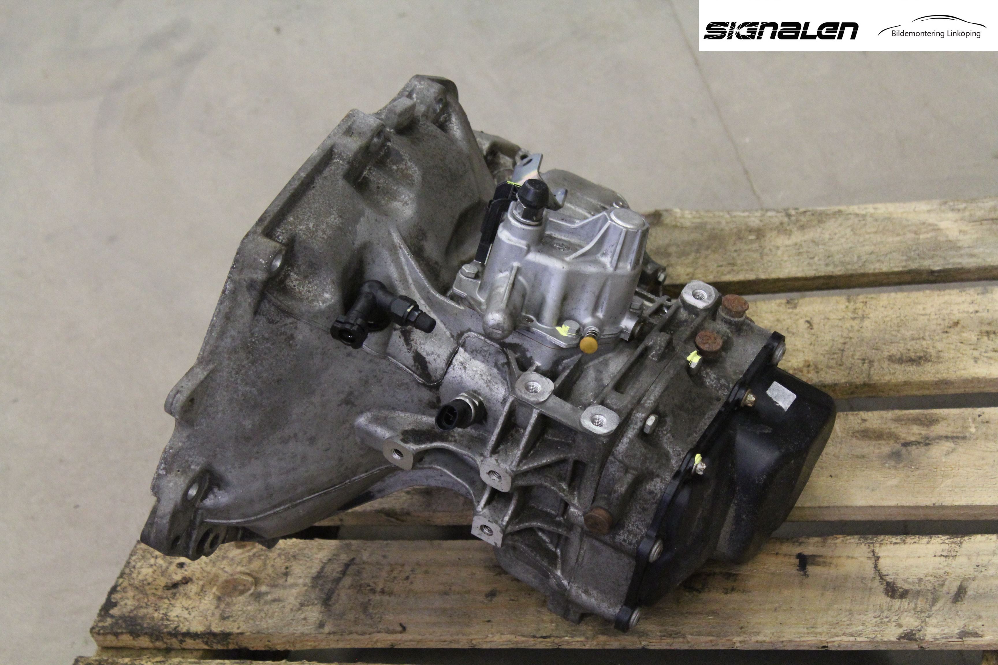 Opel CORSA D 07-14 Gearkasse 5 Trinn