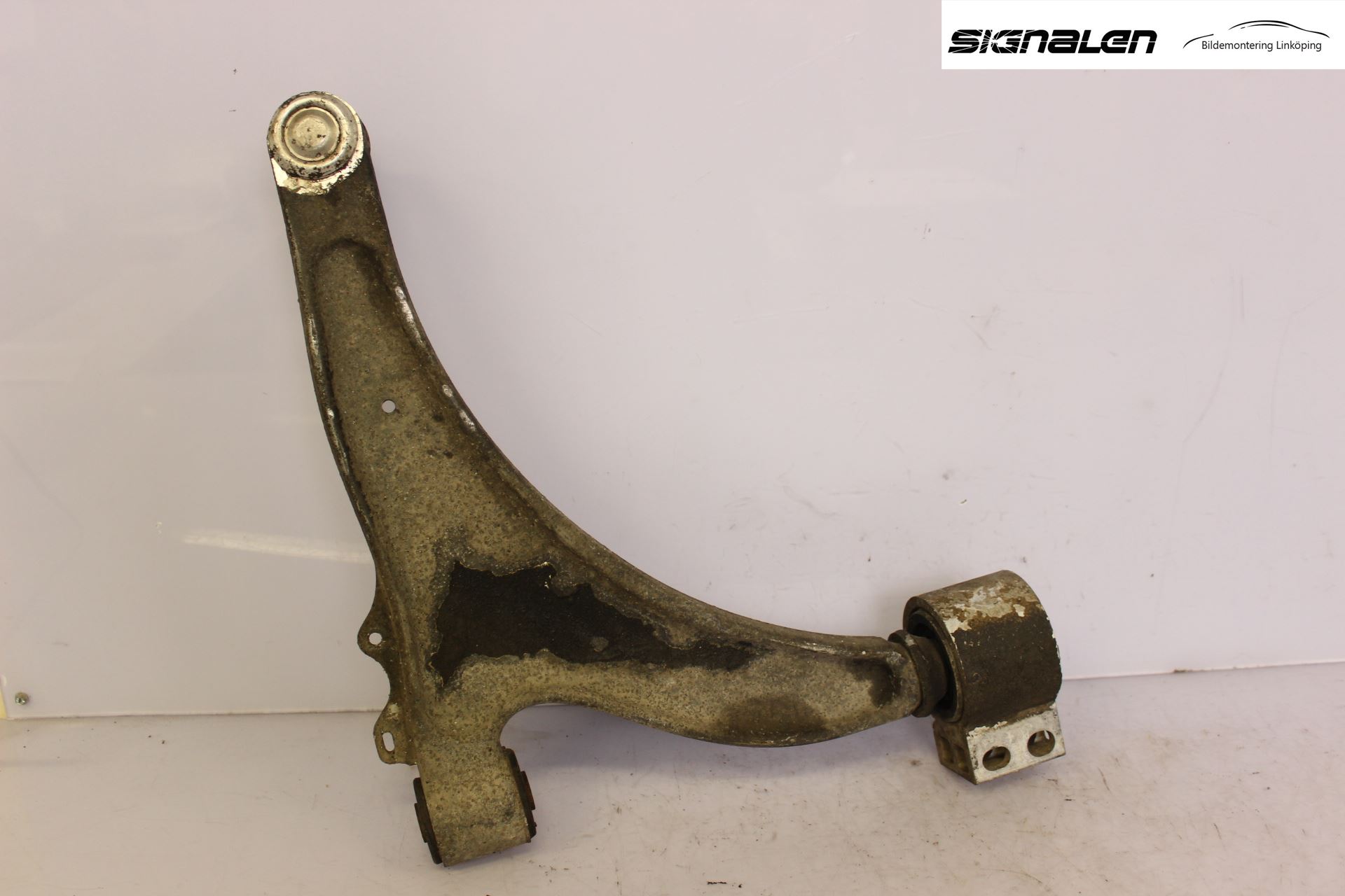 Opel INSIGNIA 09-16 Bærearm Foran Venstre Nedre