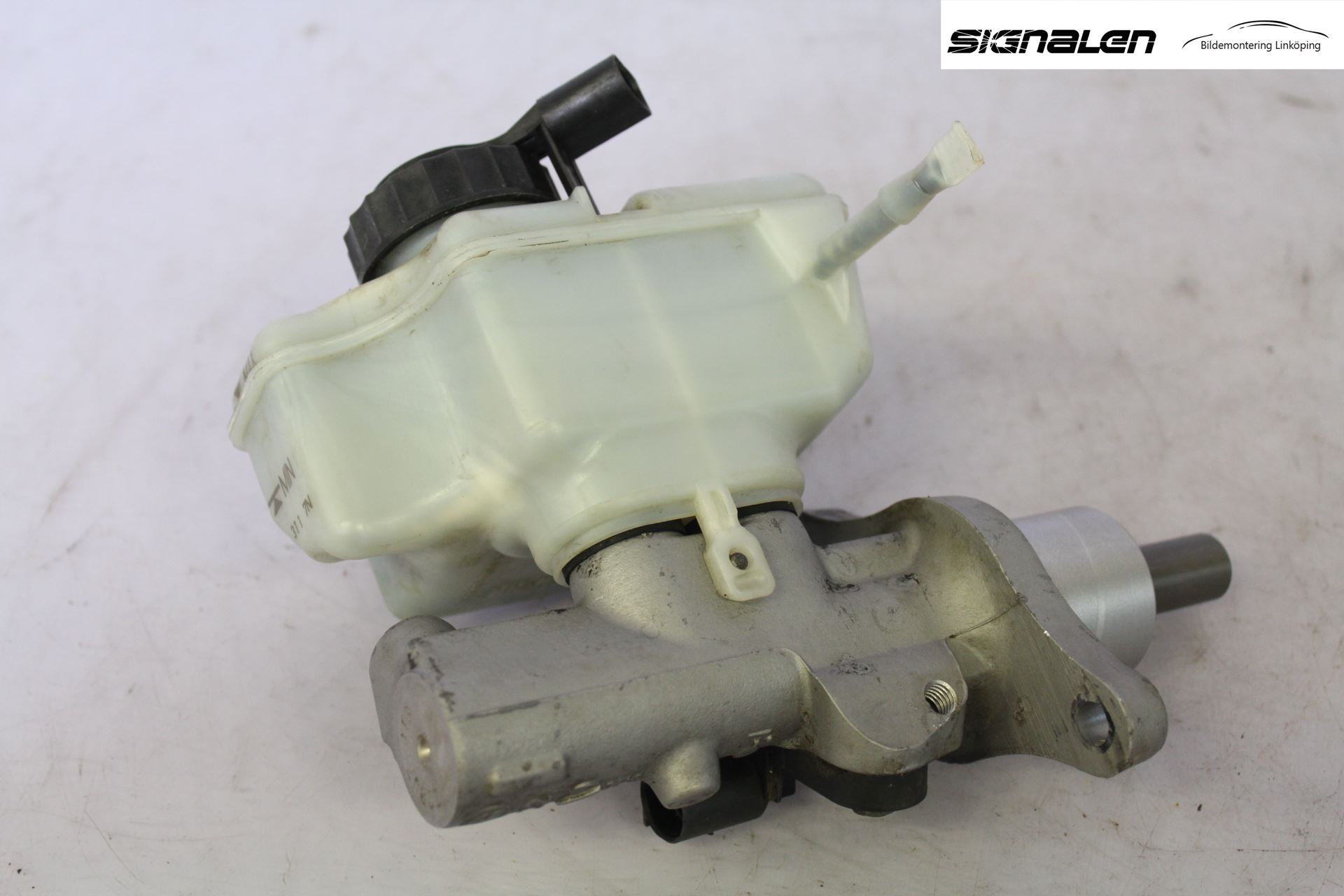 Volkswagen VW CADDY      04-10 Brems Hovedsylinder
