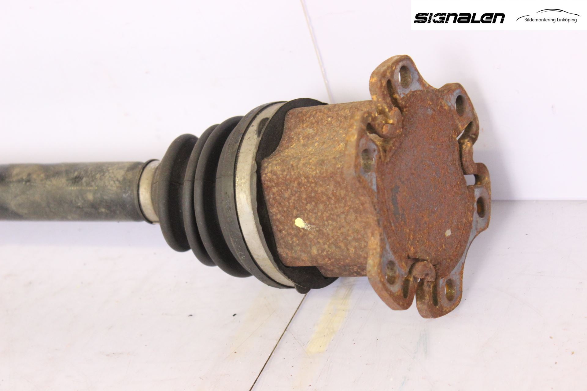 Audi A6/S6     05-11 Drivaksel Foran Kompl Venstre