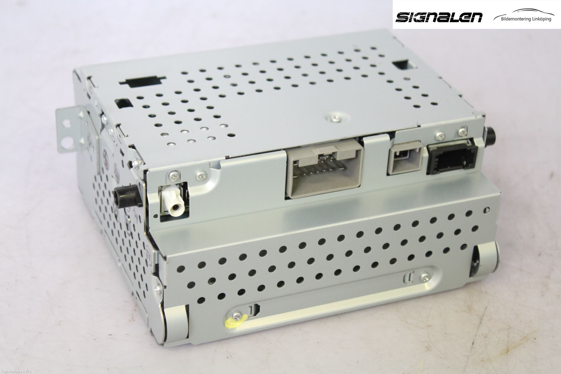 Volvo XC70 08-13 Stereo Radio Med Cd