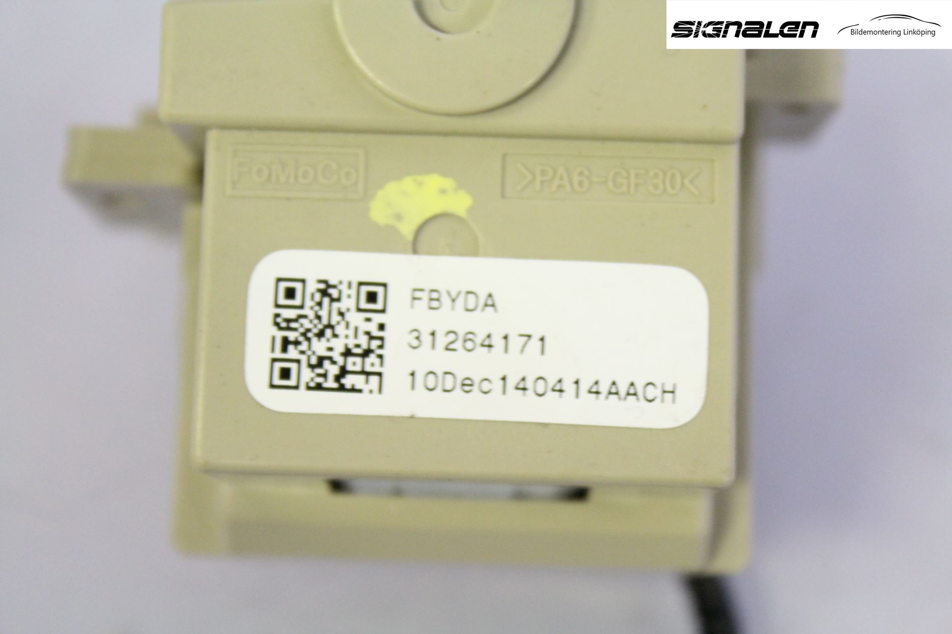 Volvo XC70 08-13 Bryter Ratt Visker - Spyler