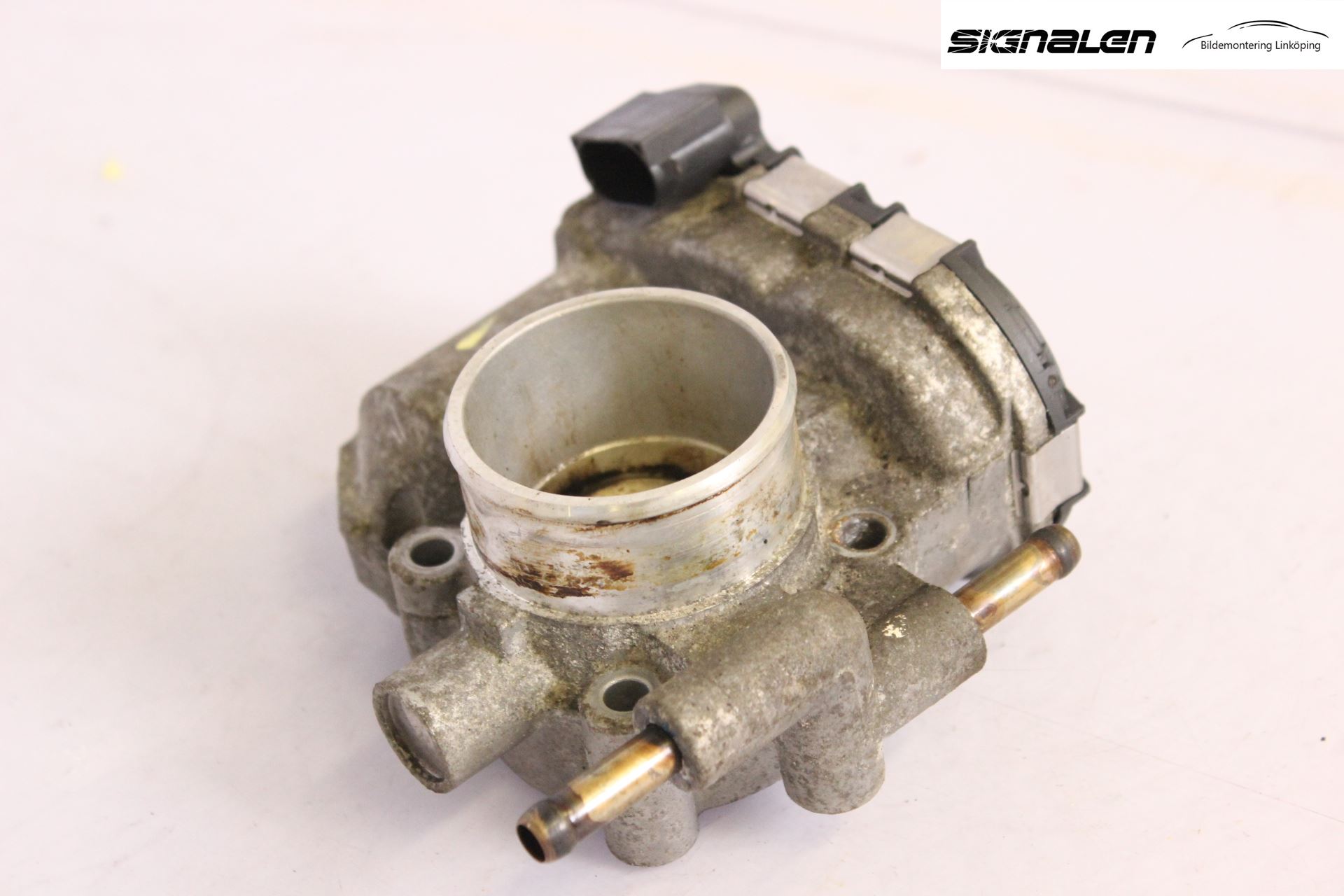 Opel CORSA C    00-06 Inns Spjeldhus