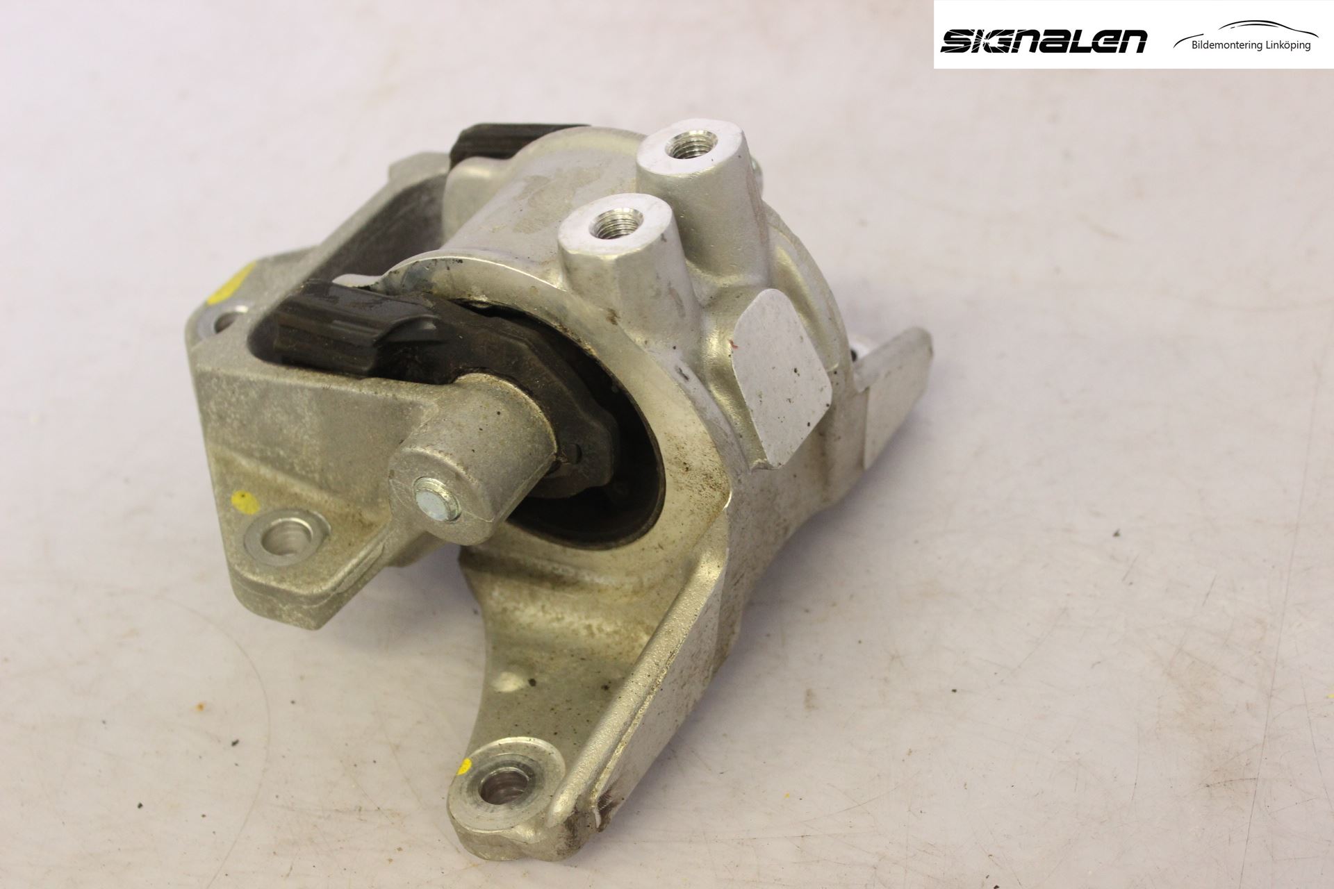 Suzuki SX4 S-CROSS 14-21 Motor Feste Stål-Alu