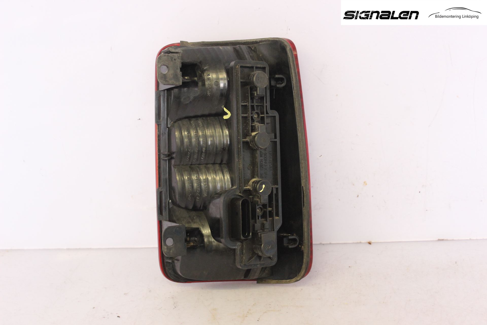 Volkswagen VW CADDY      04-10 Baklykt Venstre