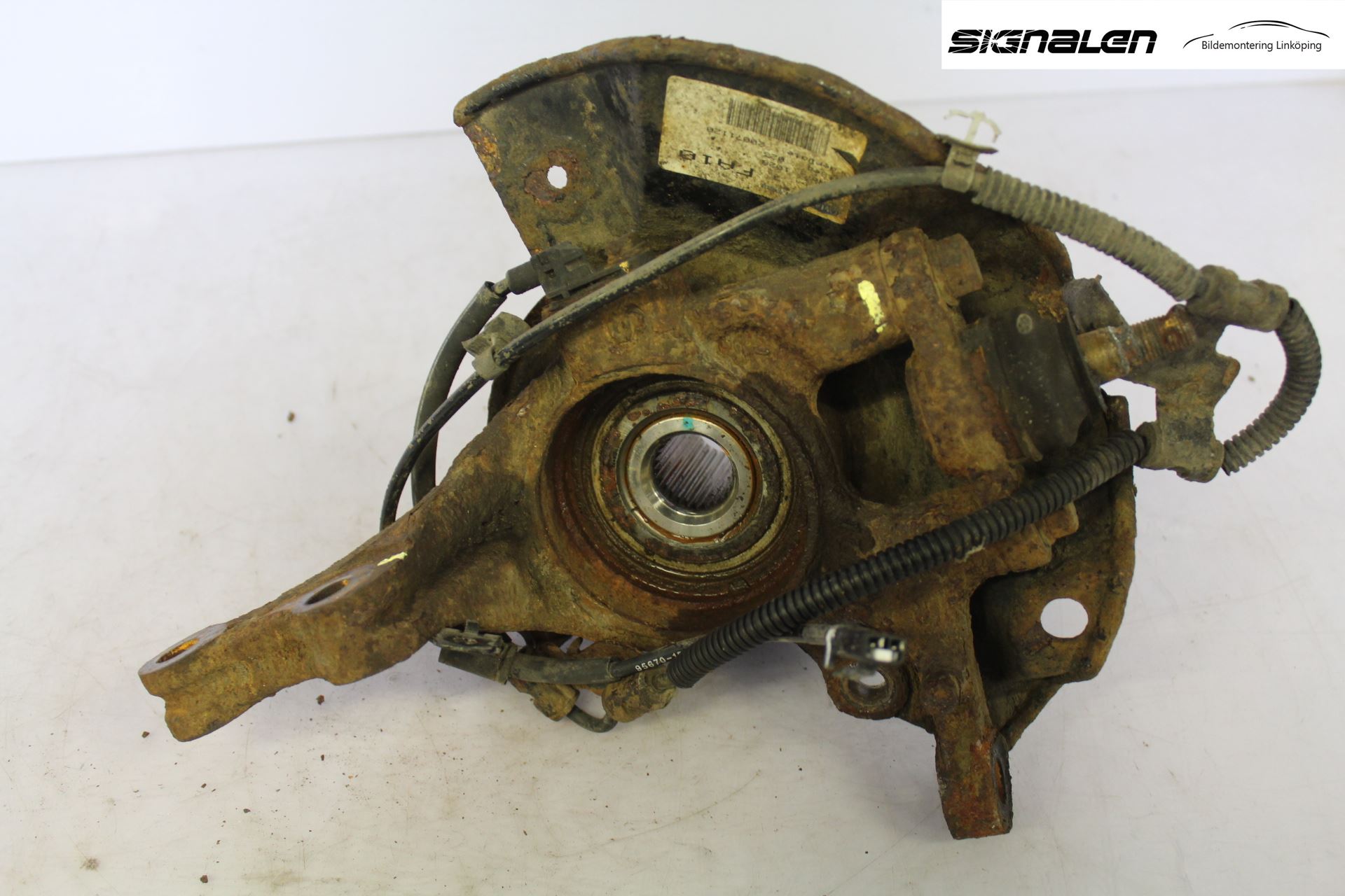 Kia CARENS II 07-12 Spindel Vf