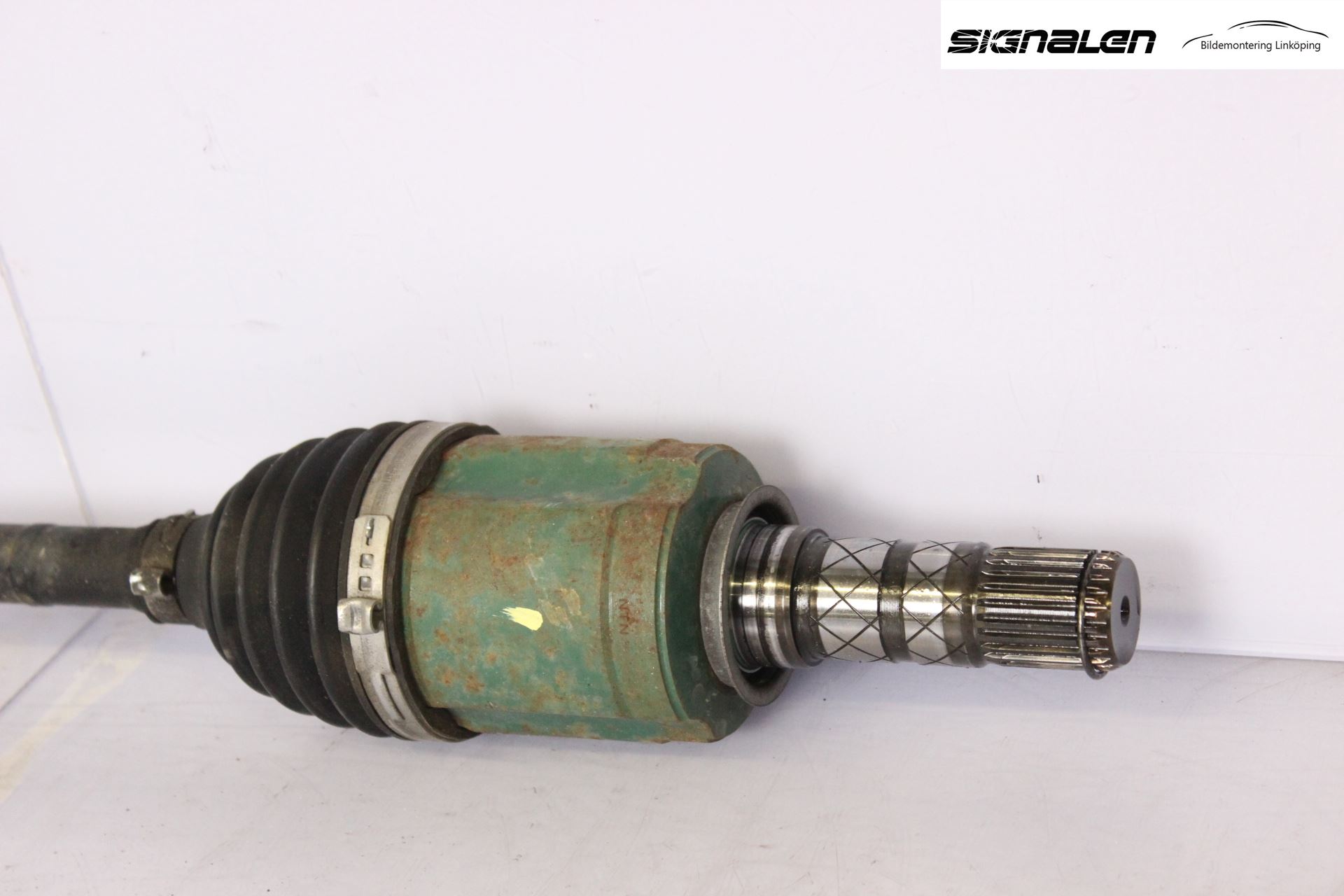 Subaru OUTBACK 10-15 Drivaksel Foran Kompl Venstre