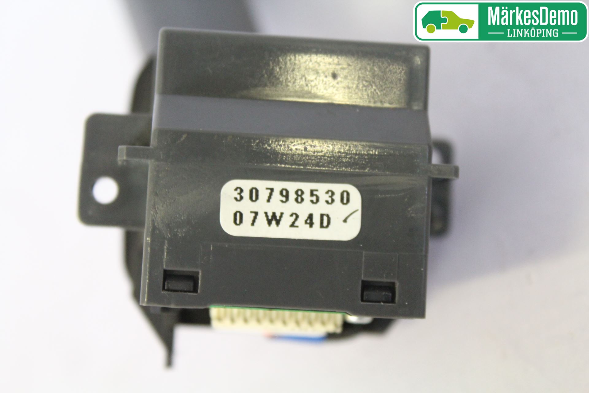 Volvo V70 05-08 Bryter Ratt Visker - Spyler