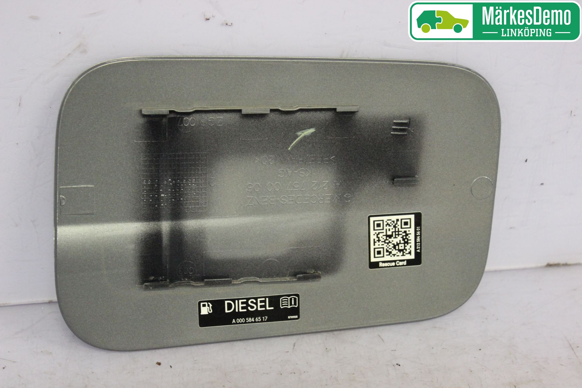 Mercedes-Benz MB E-KLASS (W212) 09-16 Drivstoff Tankluke