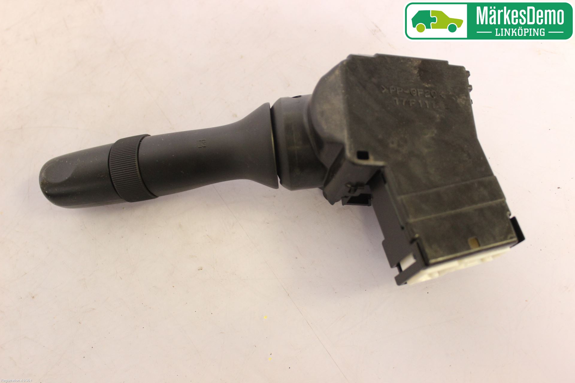 Lexus IS 220d/250/350 06-13 Bryter Ratt Visker - Spyler