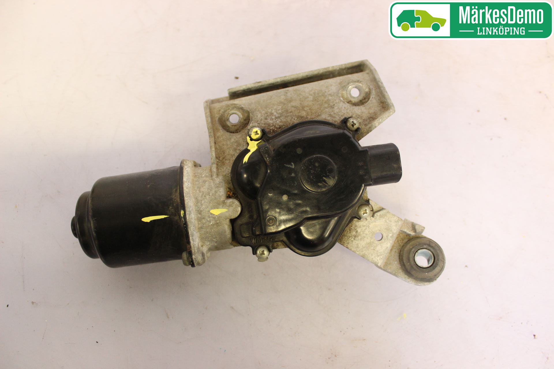 Nissan NAVARA 05-16 Viskermotor Frontrute