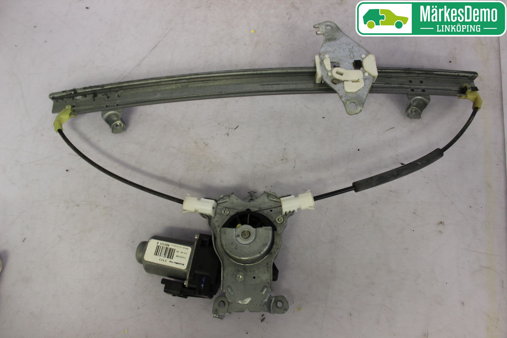 Nissan NAVARA 05-16 Vindusheis El Komp
