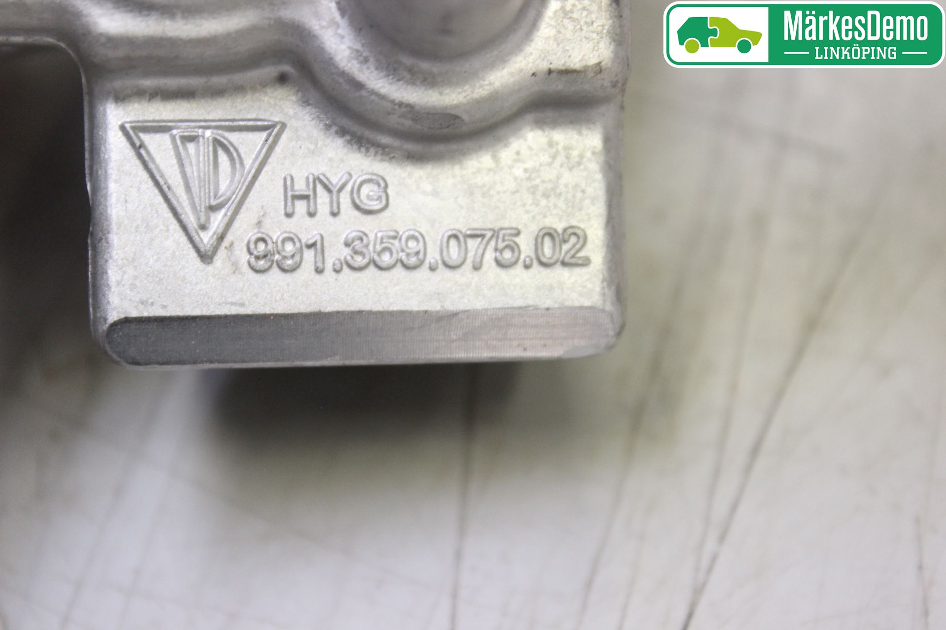 Porsche 911 64- Fjæring Hydraulikkpumpe