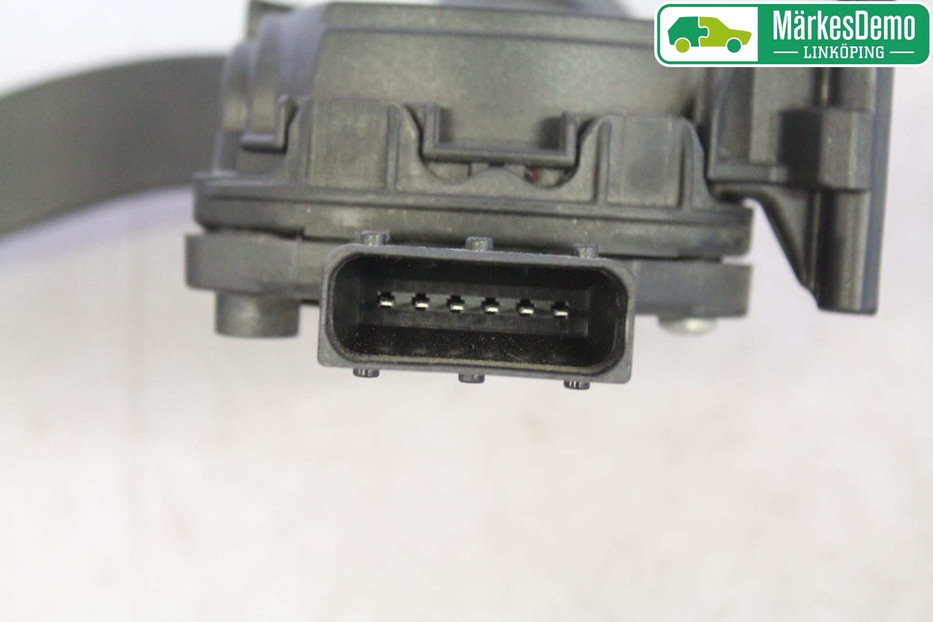 Opel INSIGNIA 09-16 Gasspedal