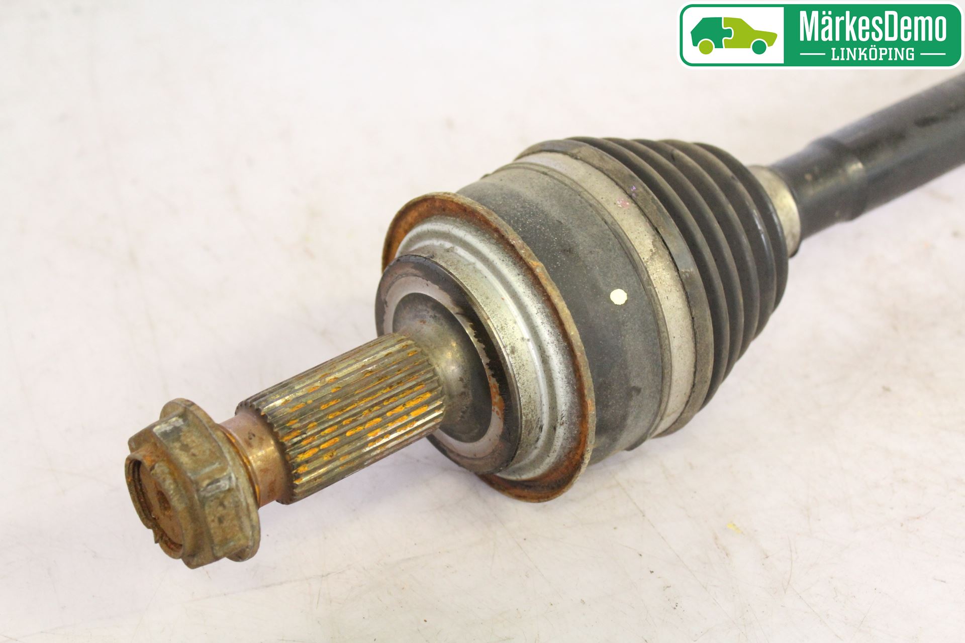 Mercedes-Benz MB VITO/VIANO (W639) 04-14 Drivaksel Bak Kompl Venstre