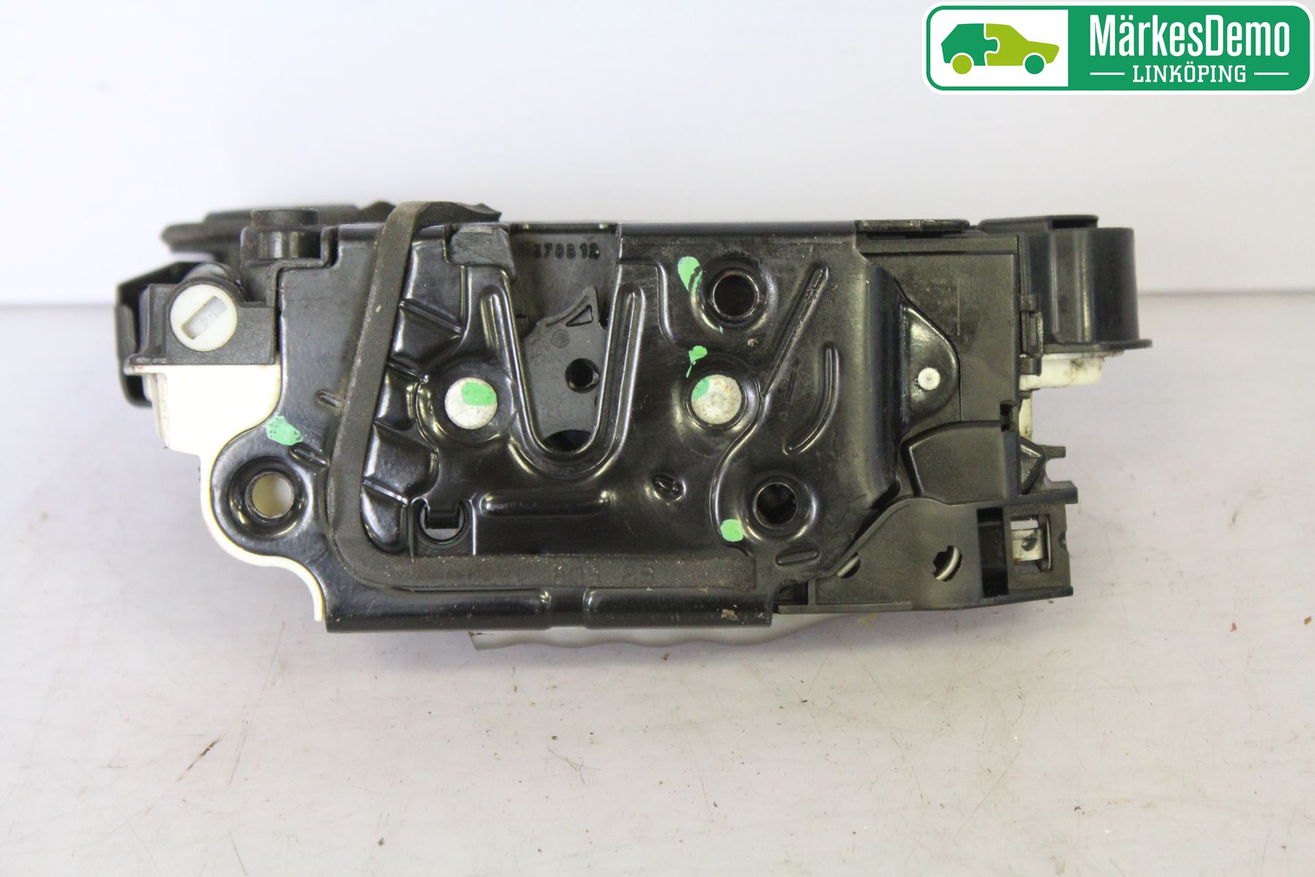 Volkswagen VW POLO 10-17 Dørlås - Låsekasse
