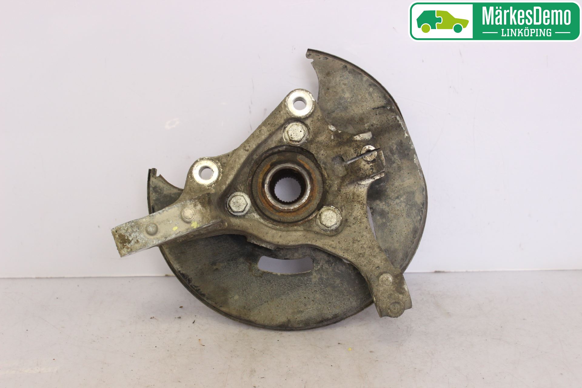Opel INSIGNIA 09-16 Spindel Vf