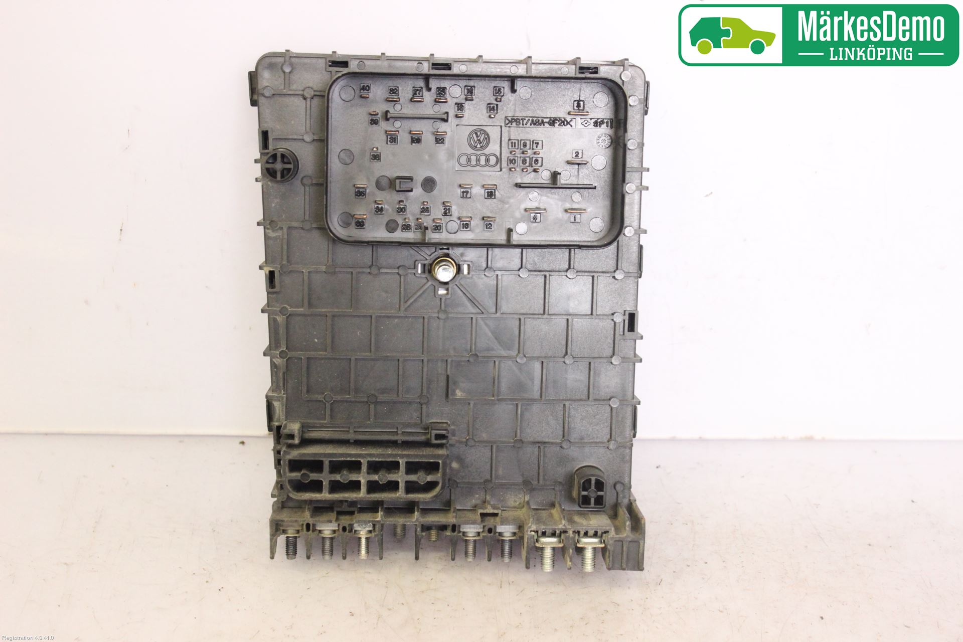 Volkswagen VW PASSAT 11-14 Sikringsboks - Elsentral