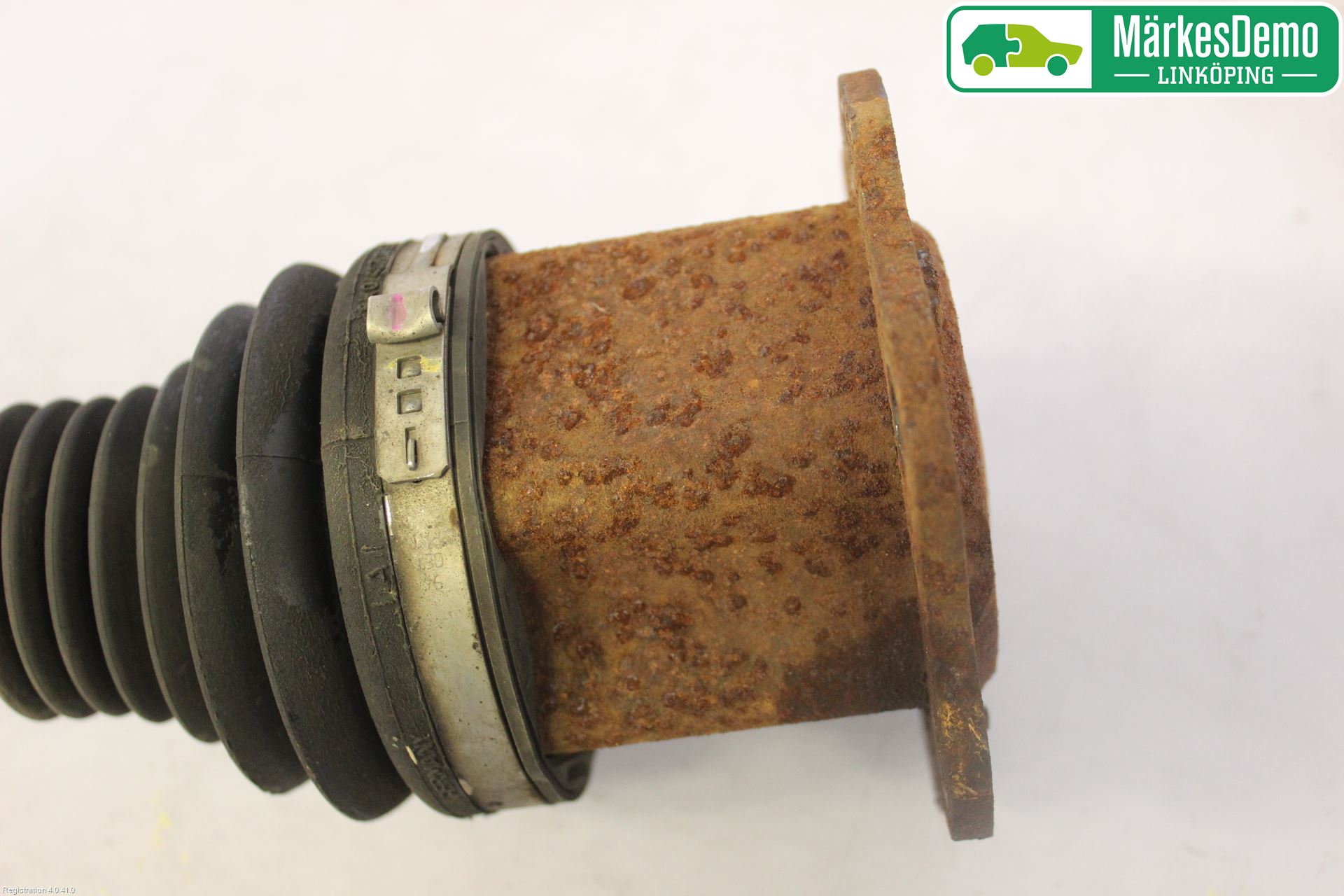 Audi A4/S4 08-11 Drivaksel Foran Kompl Venstre