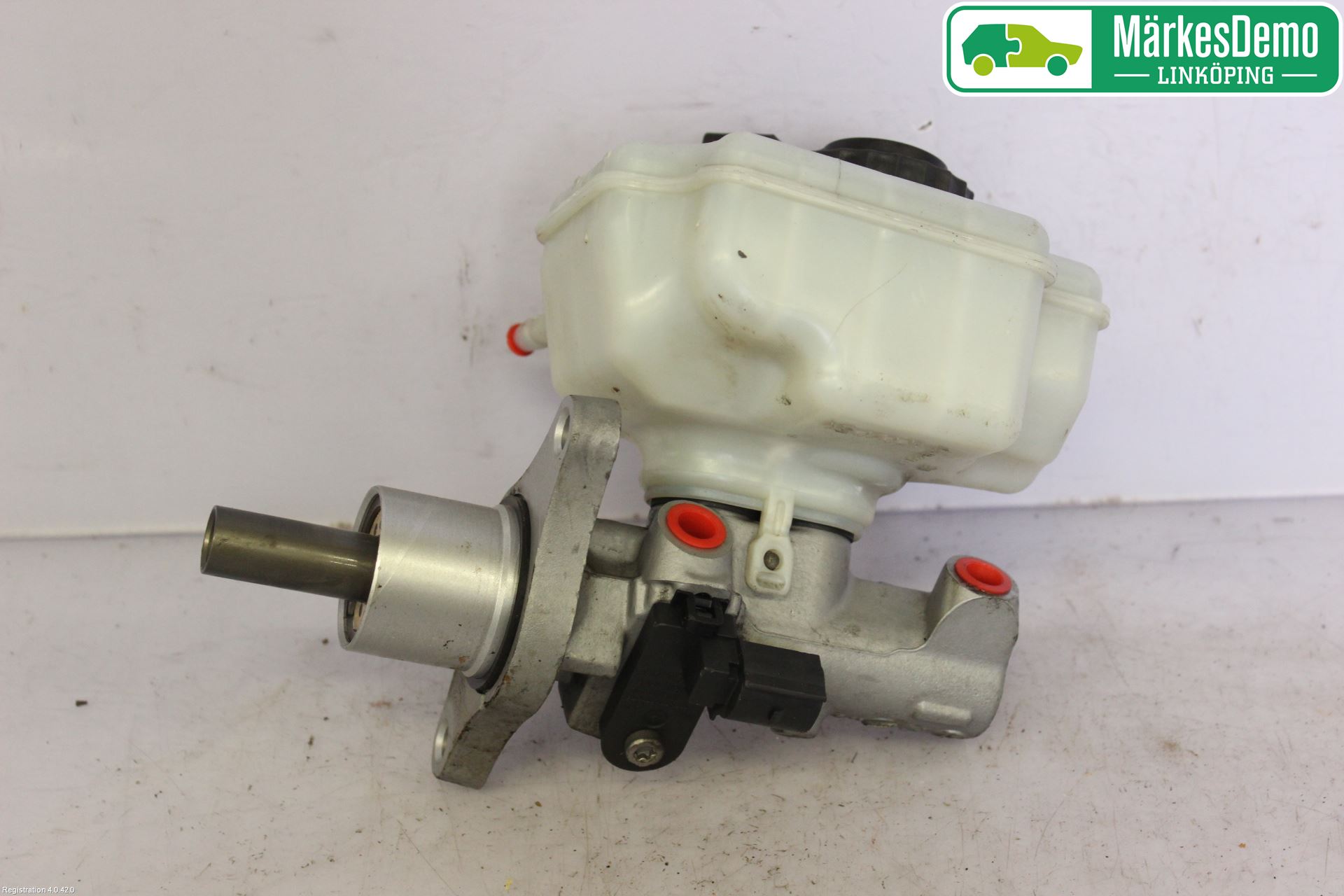 Volkswagen VW CADDY      04-10 Brems Hovedsylinder
