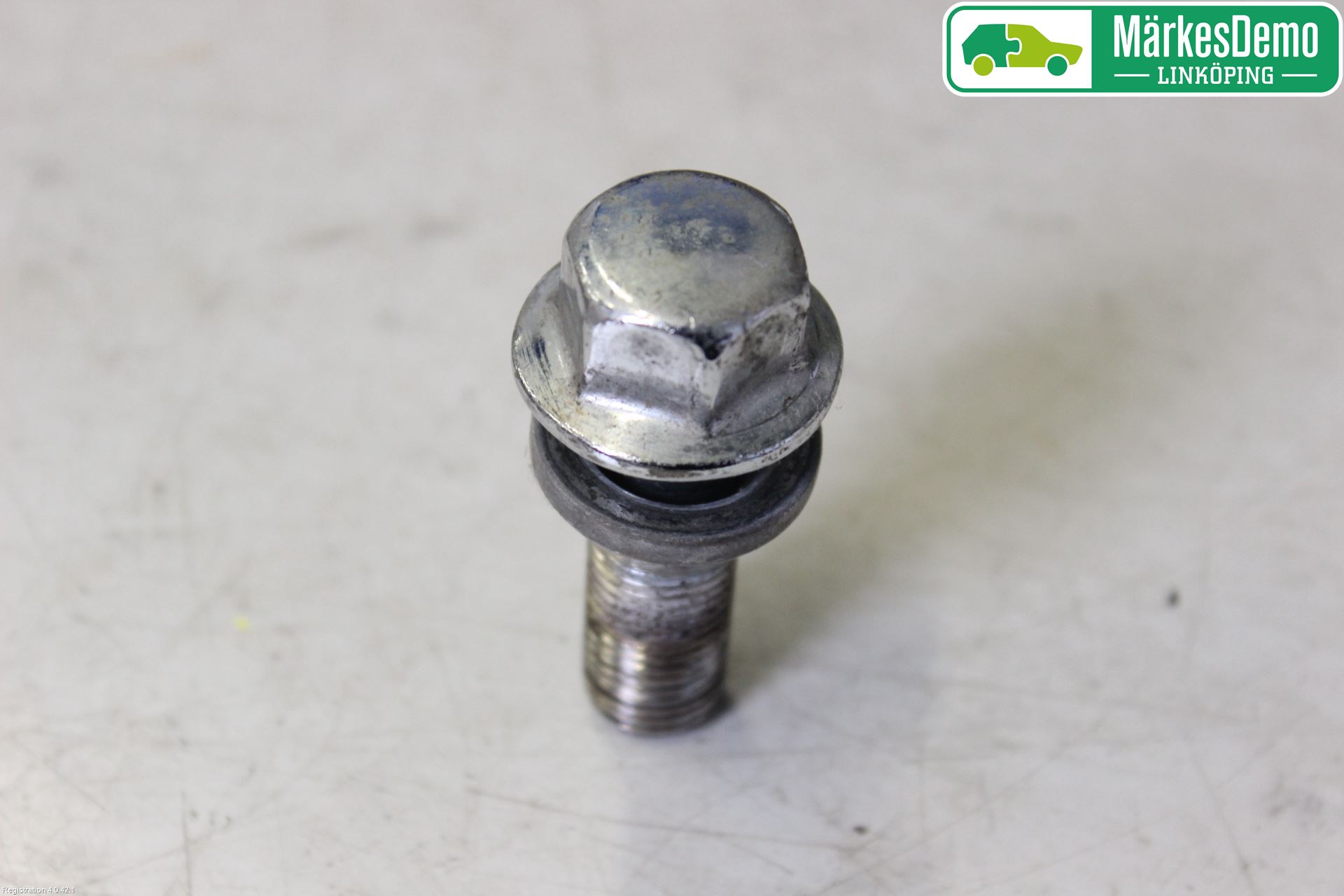 Volvo XC70 14-16 Hjulmutter - Bolt - Sett