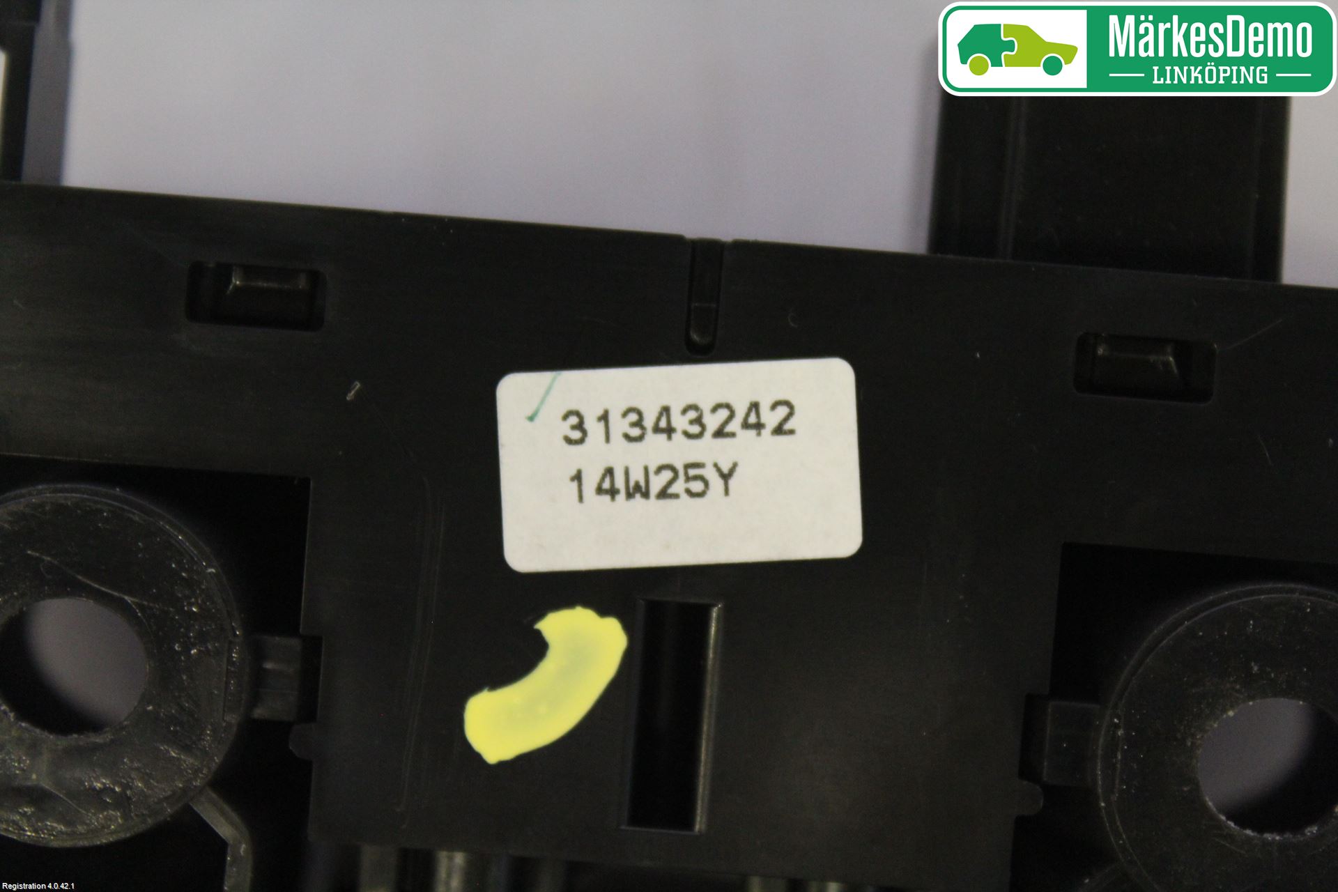 Volvo V70 14-16 Bryter Parkeringsbrems