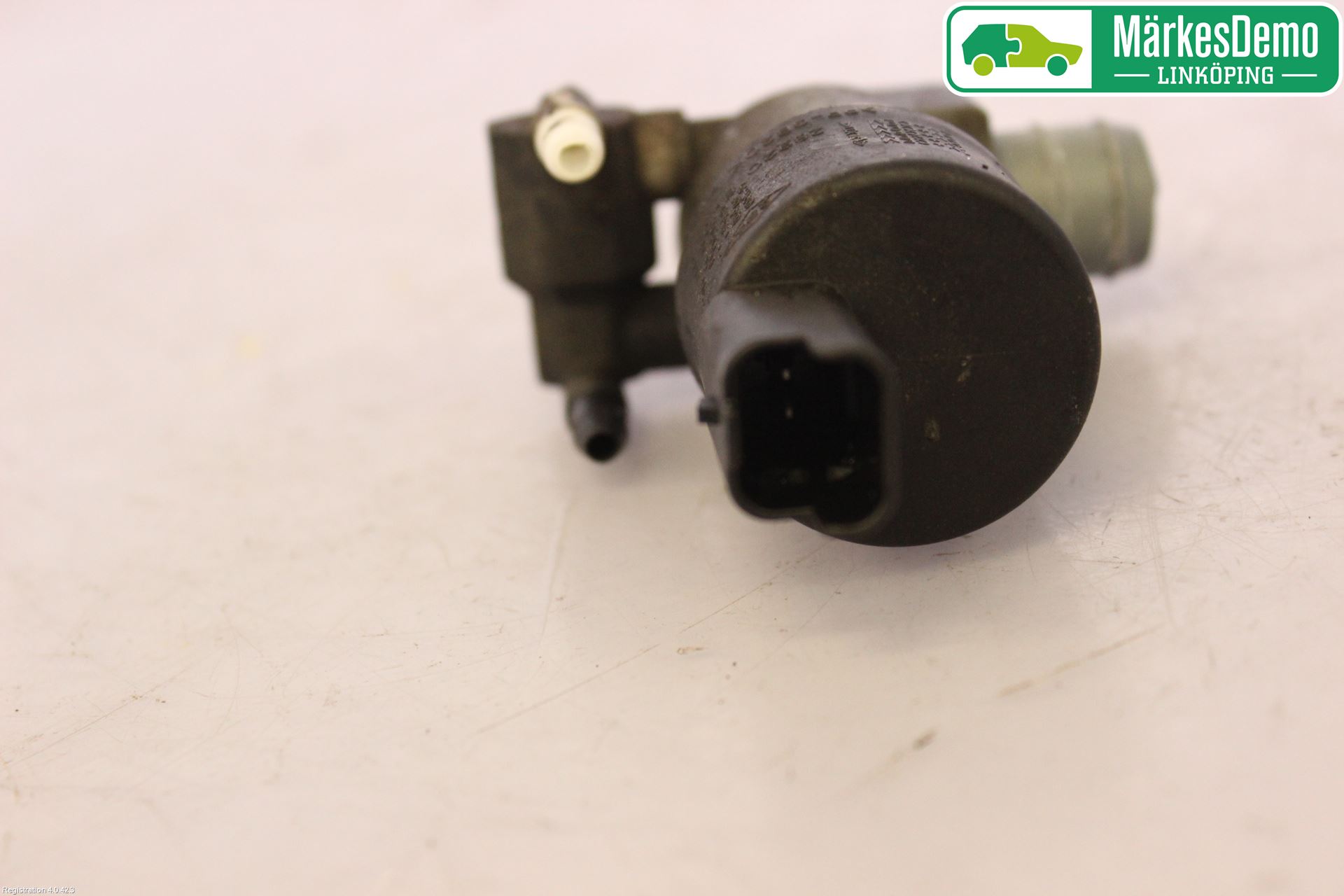 Nissan MICRA 11-16 Spylerpumpe Frontrute
