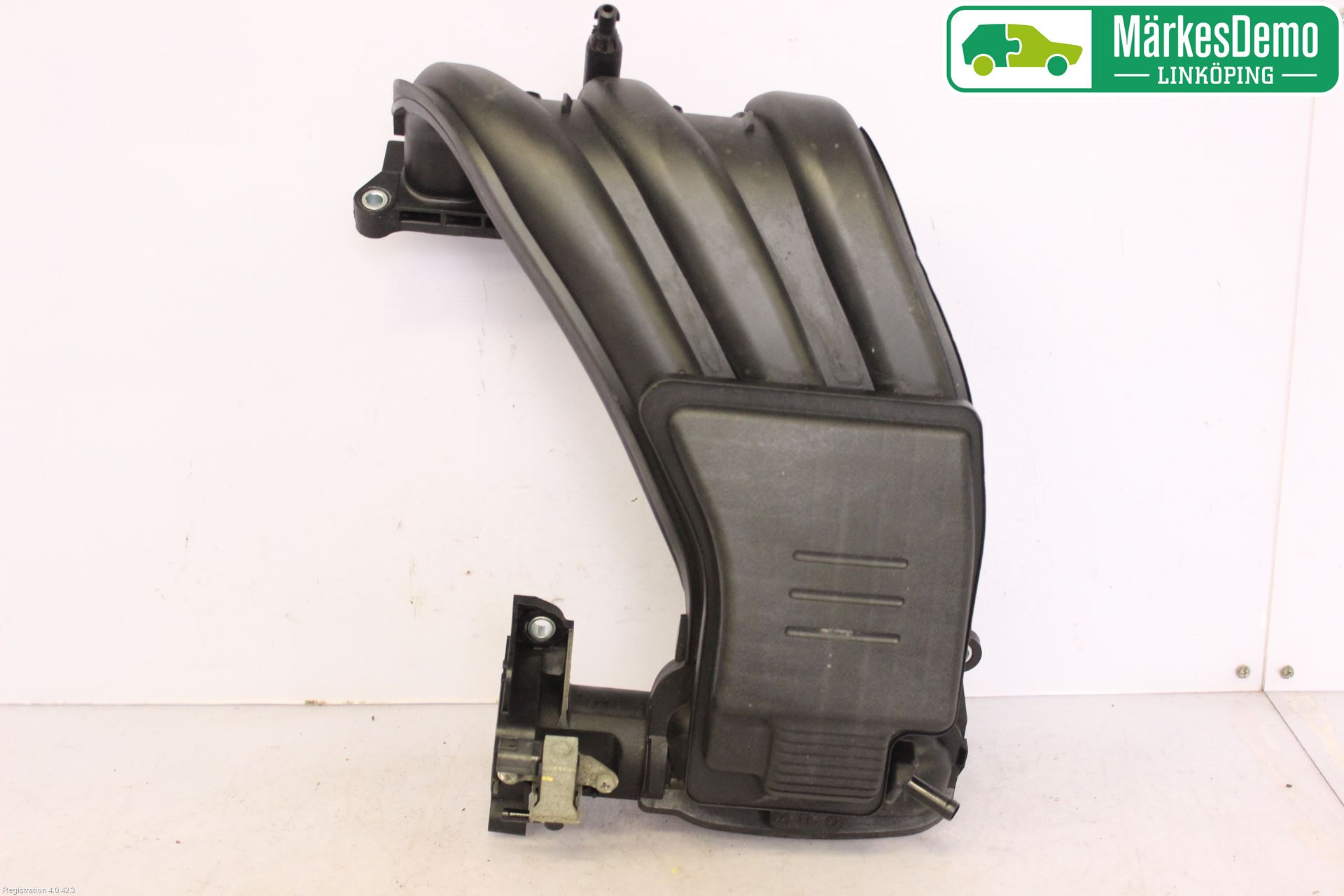 Nissan MICRA 11-16 Innsugningsmanifold