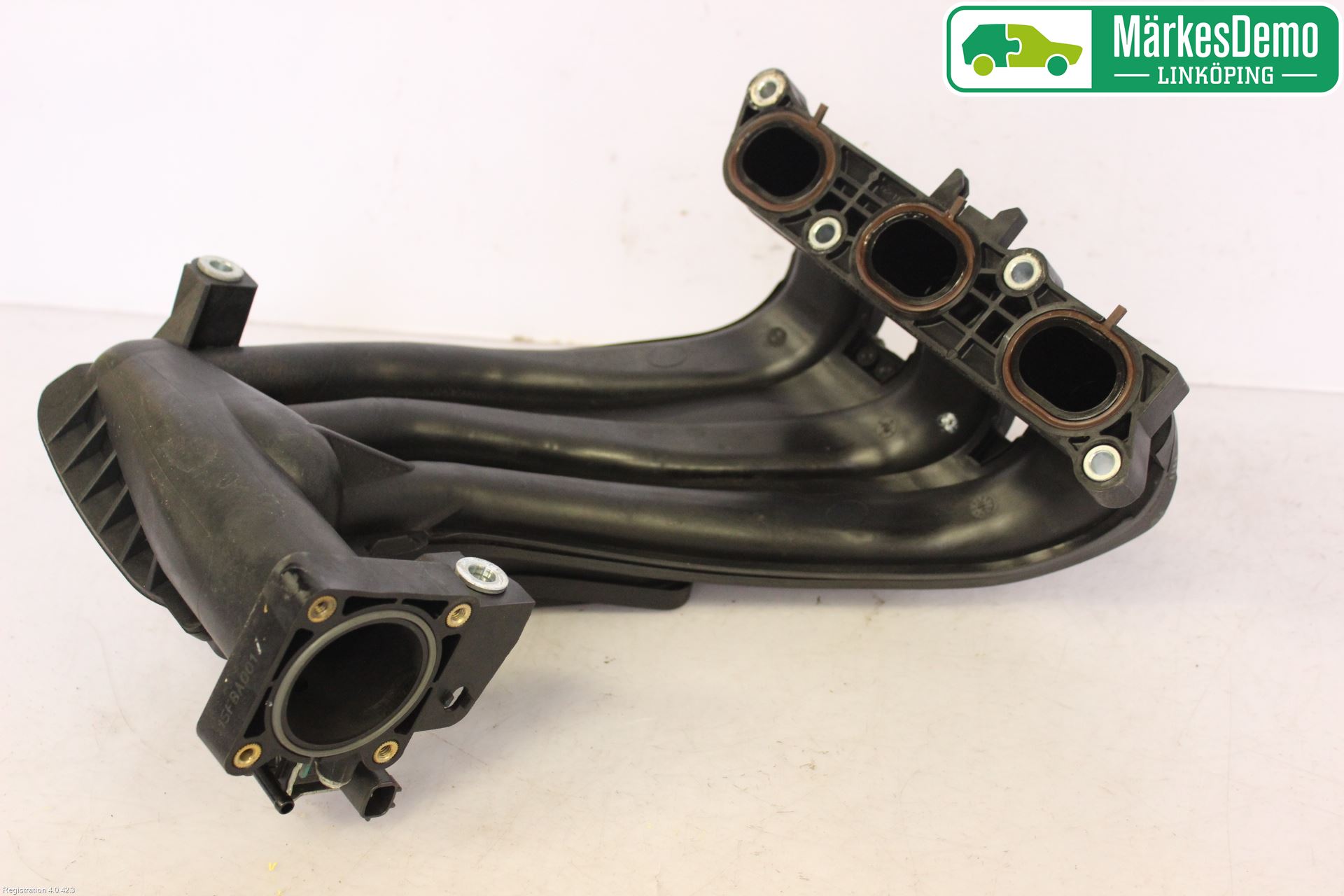 Nissan MICRA 11-16 Innsugningsmanifold