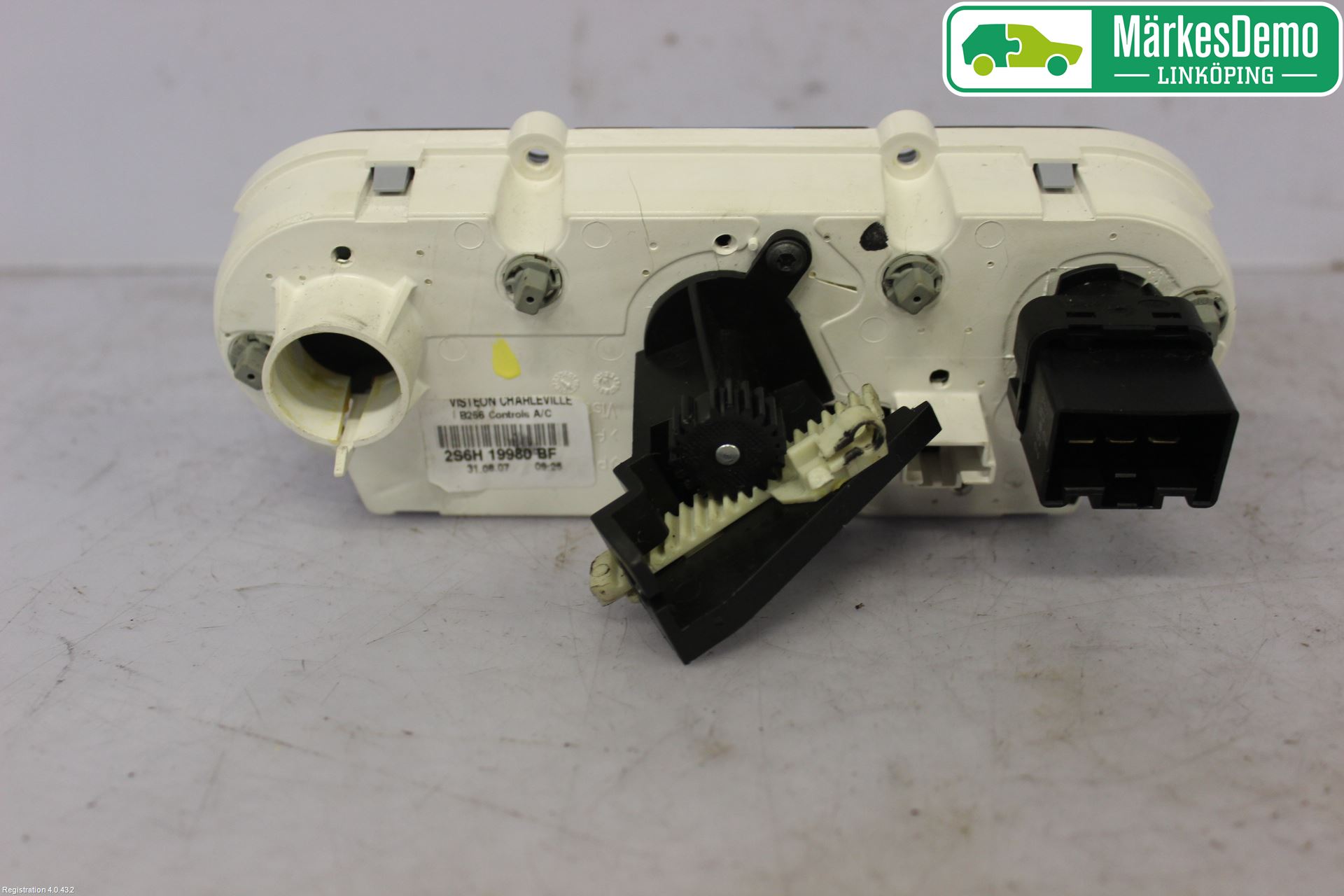 Ford FIESTA     06-08 Varmeapparat Panel(Regulering)