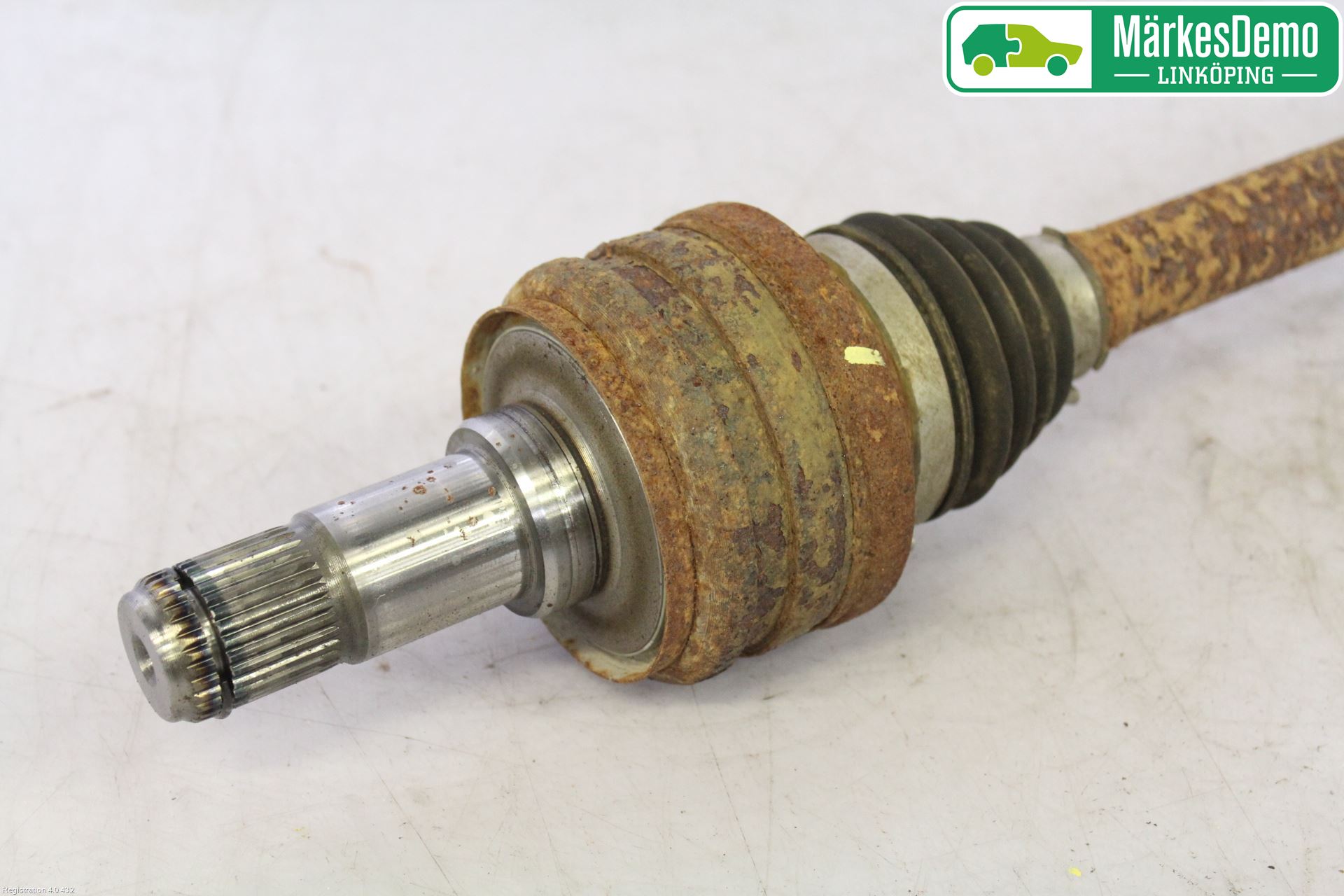 Lexus IS 220d/250/350 06-13 Drivaksel Bak Kompl Venstre