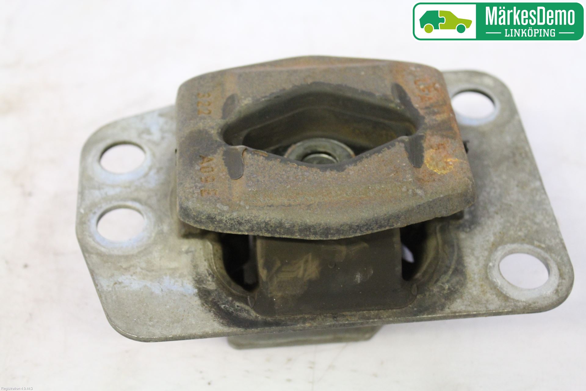 Saab 9-5     06-10 Motor Feste Gummi