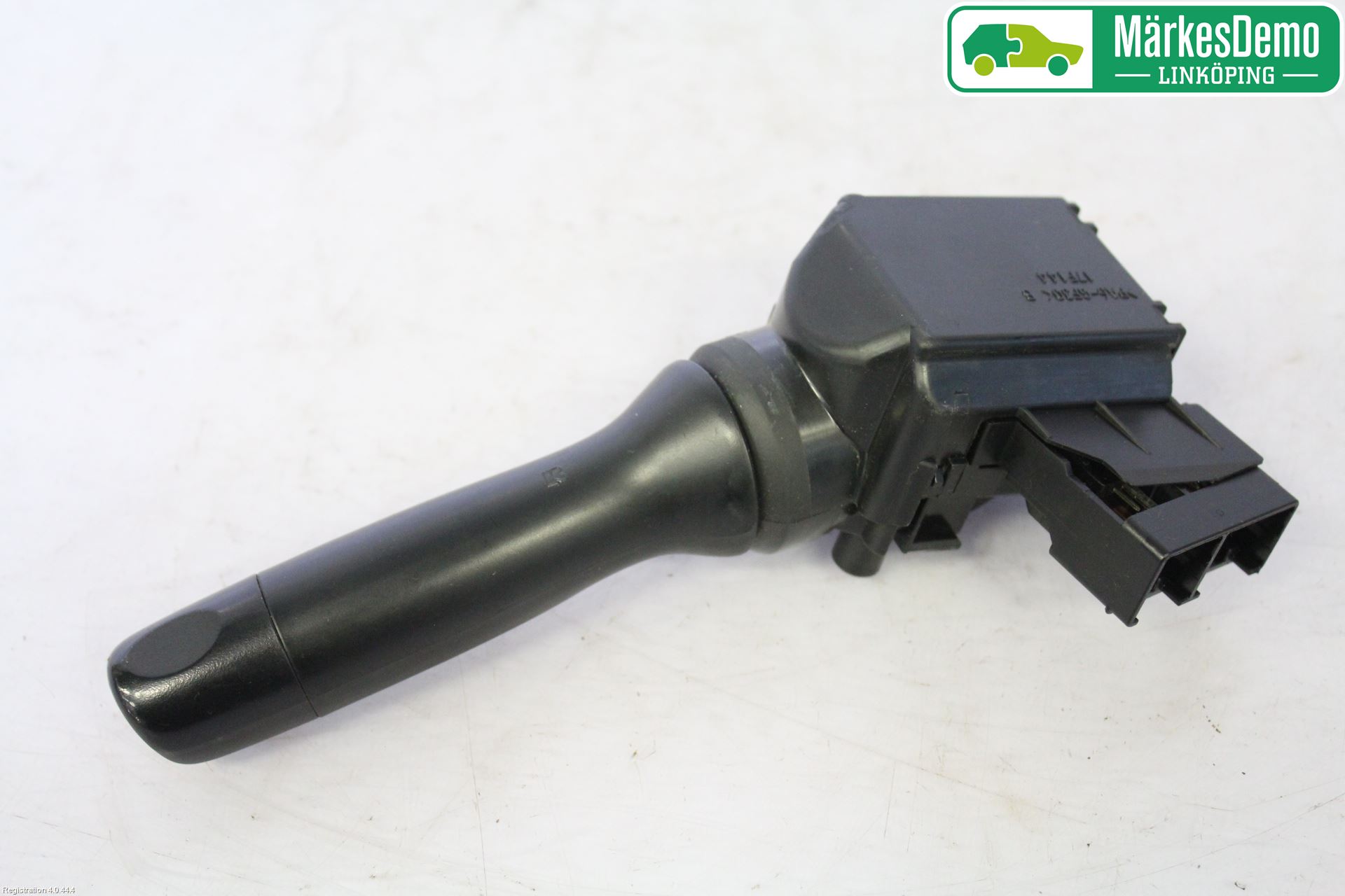 Toyota YARIS XP130 12-14 Bryter Ratt Visker - Spyler