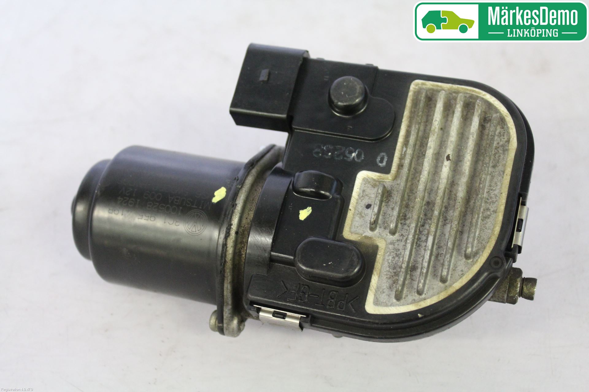 Volkswagen VW PASSAT 05-11 Viskermotor Frontrute
